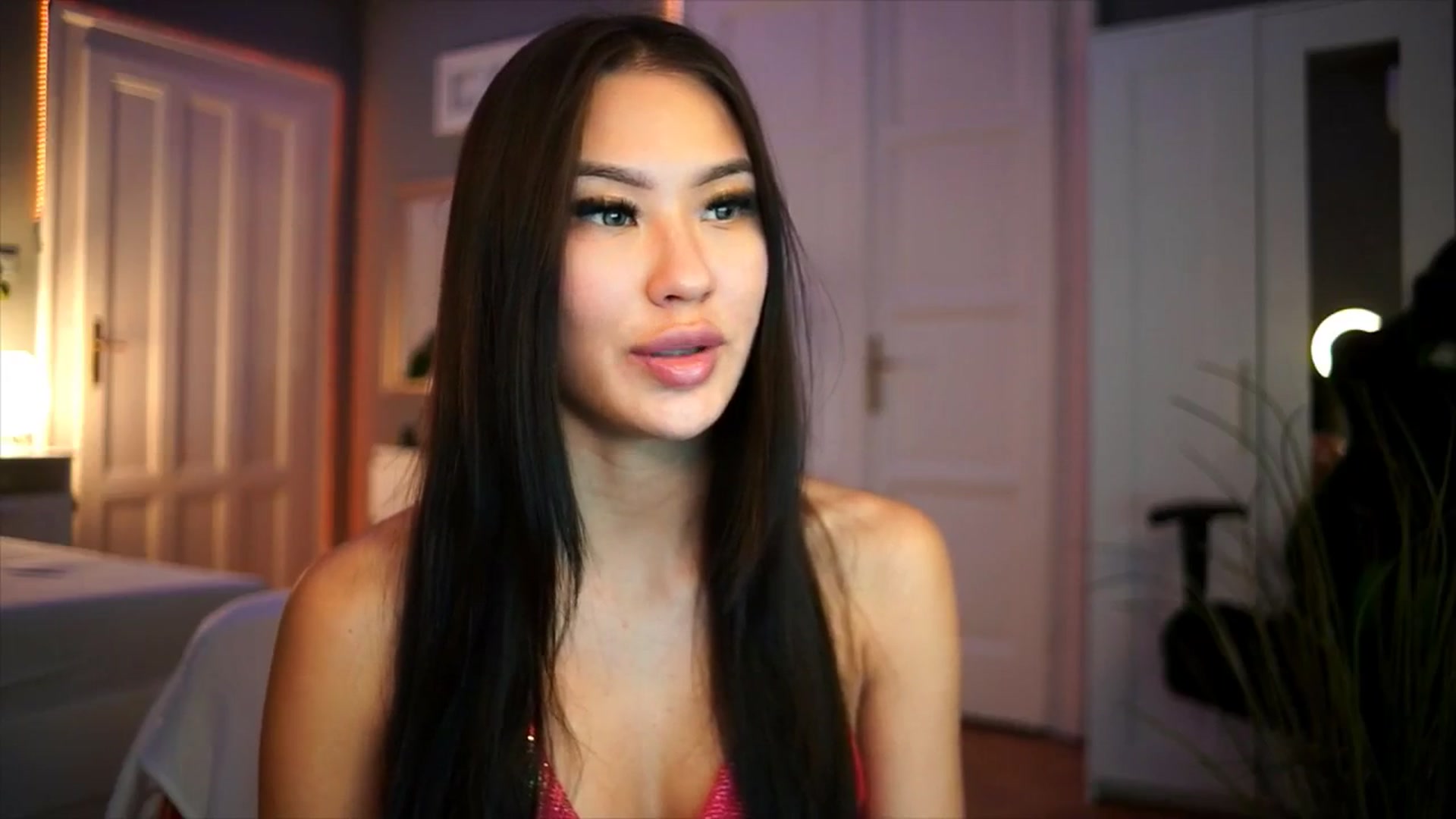 Gallery image thumbnail from MaiStream's myfreecams stream on, 12/29/2025, 19:00 image 14 of 20
