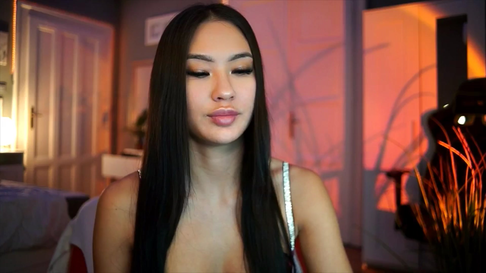 Gallery image thumbnail from MaiStream's myfreecams stream on, 12/30/2025, 19:18 image 19 of 20