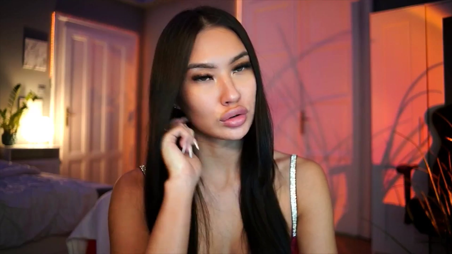 Gallery image thumbnail from MaiStream's myfreecams stream on, 12/31/2025, 24:26 image 20 of 20