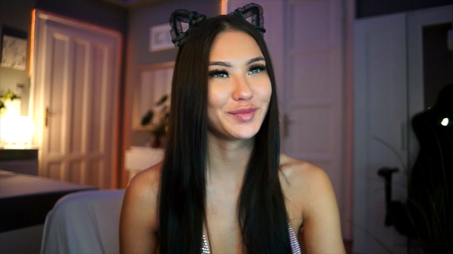 Gallery image thumbnail from MaiStream's myfreecams stream on, 01/01/2026, 04:38 image 9 of 20