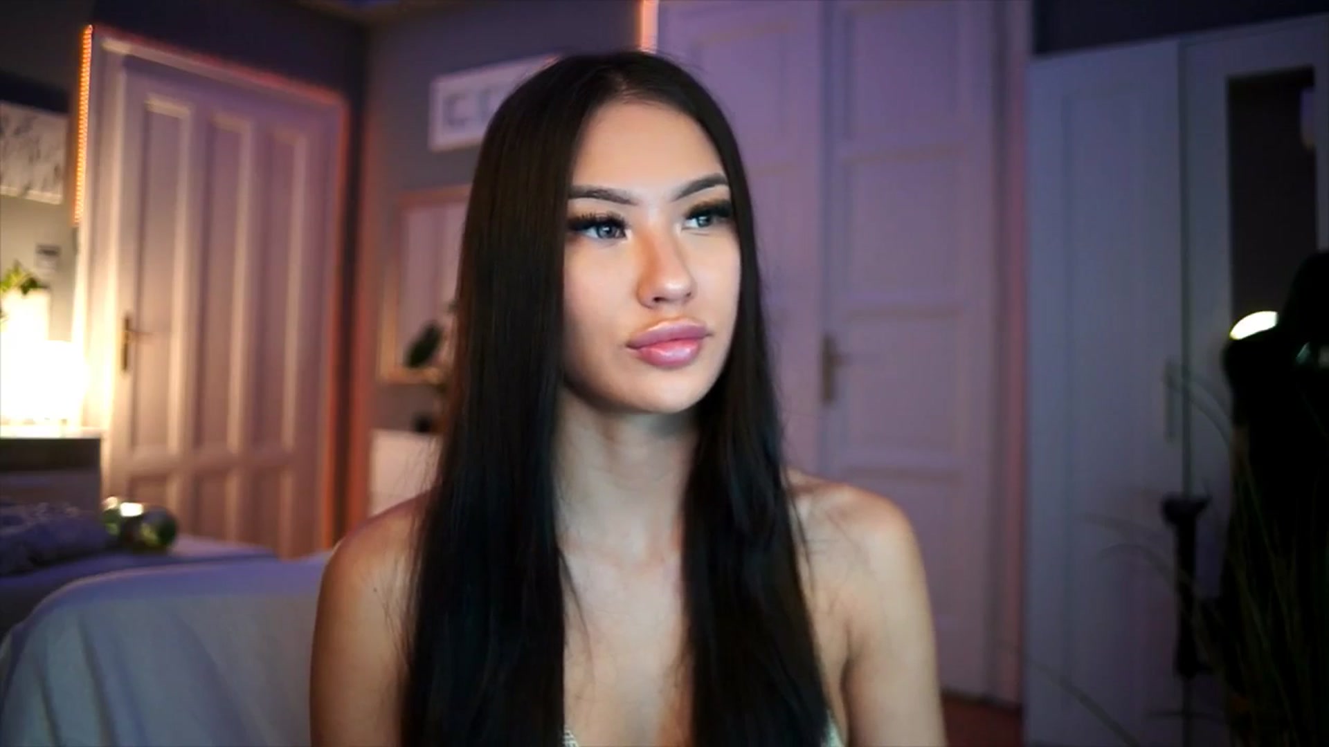 Gallery image thumbnail from MaiStream's myfreecams stream on, 01/01/2026, 21:23 image 18 of 20