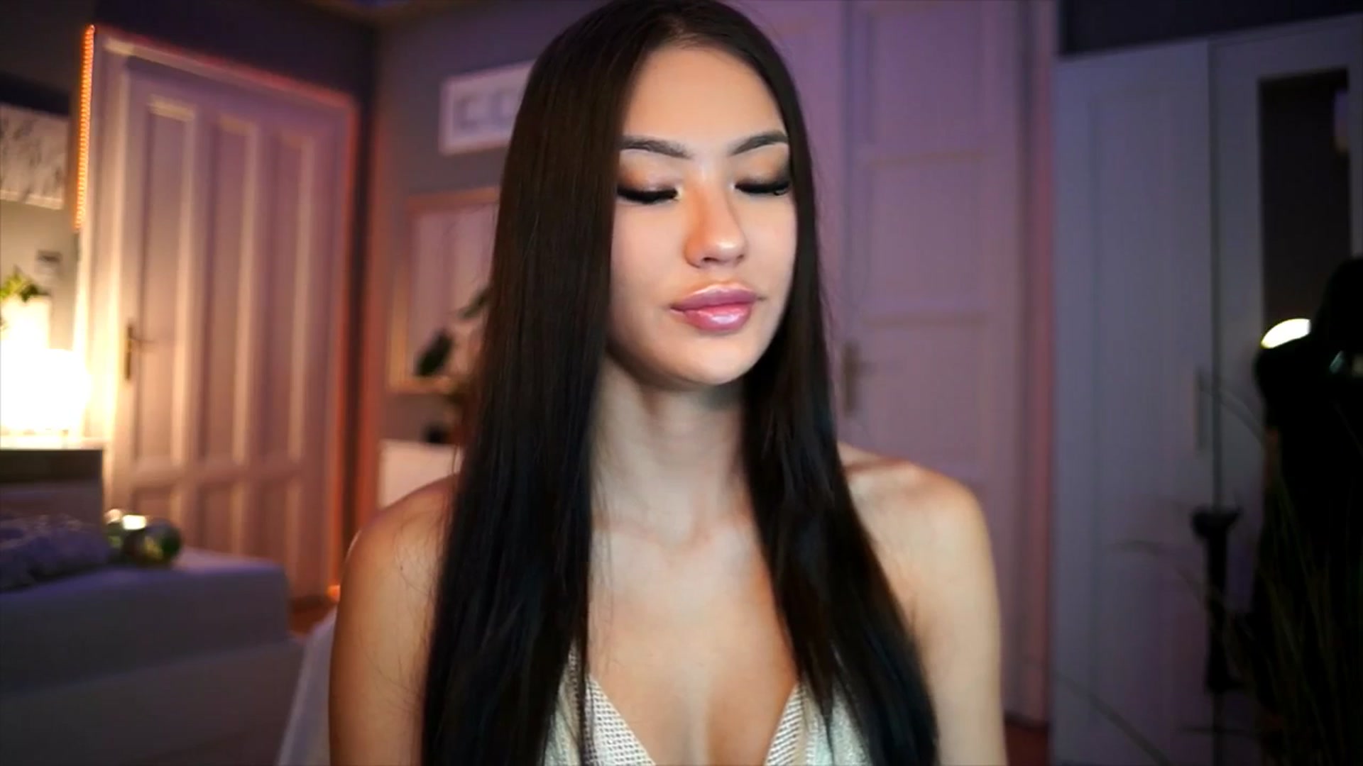 Gallery image thumbnail from MaiStream's myfreecams stream on, 01/01/2026, 21:23 image 6 of 20