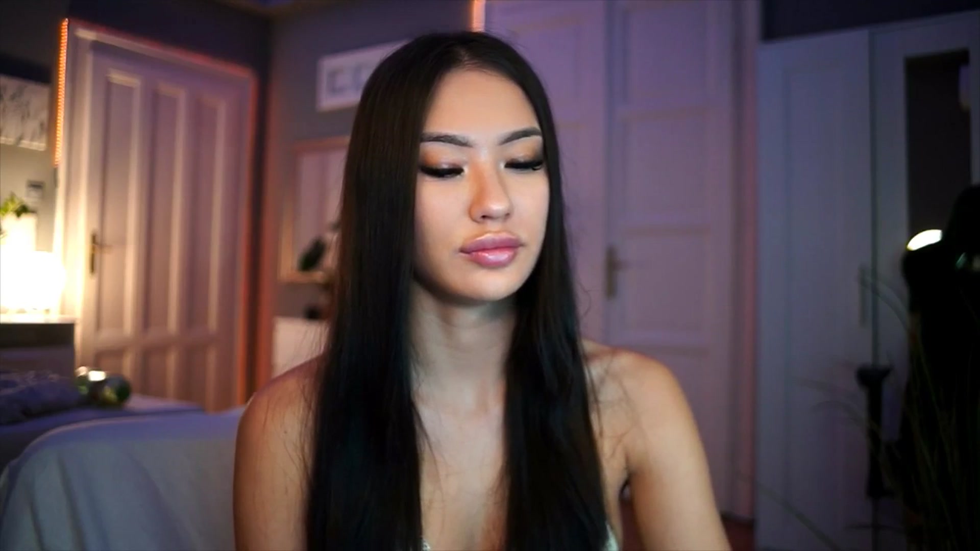 Gallery image thumbnail from MaiStream's myfreecams stream on, 01/01/2026, 21:23 image 19 of 20