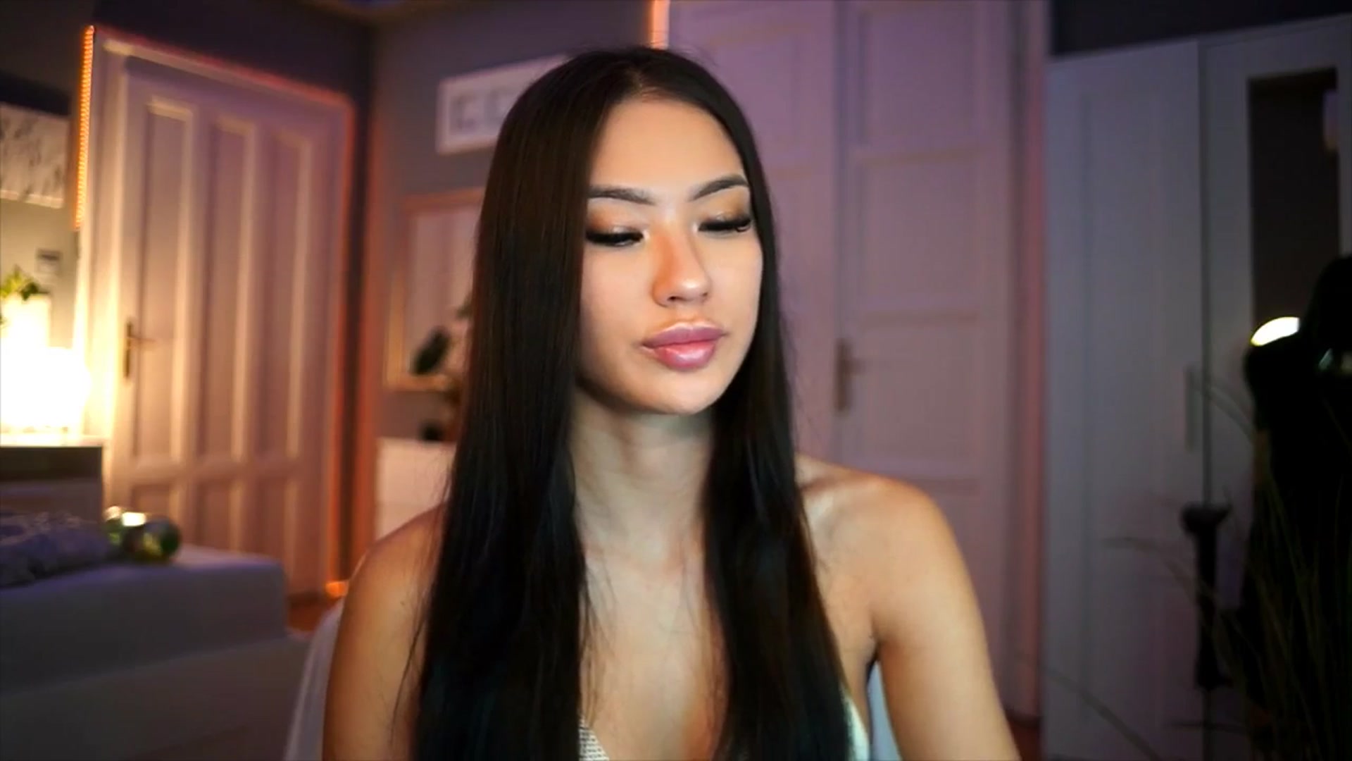 Gallery image thumbnail from MaiStream's myfreecams stream on, 01/01/2026, 21:23 image 8 of 20