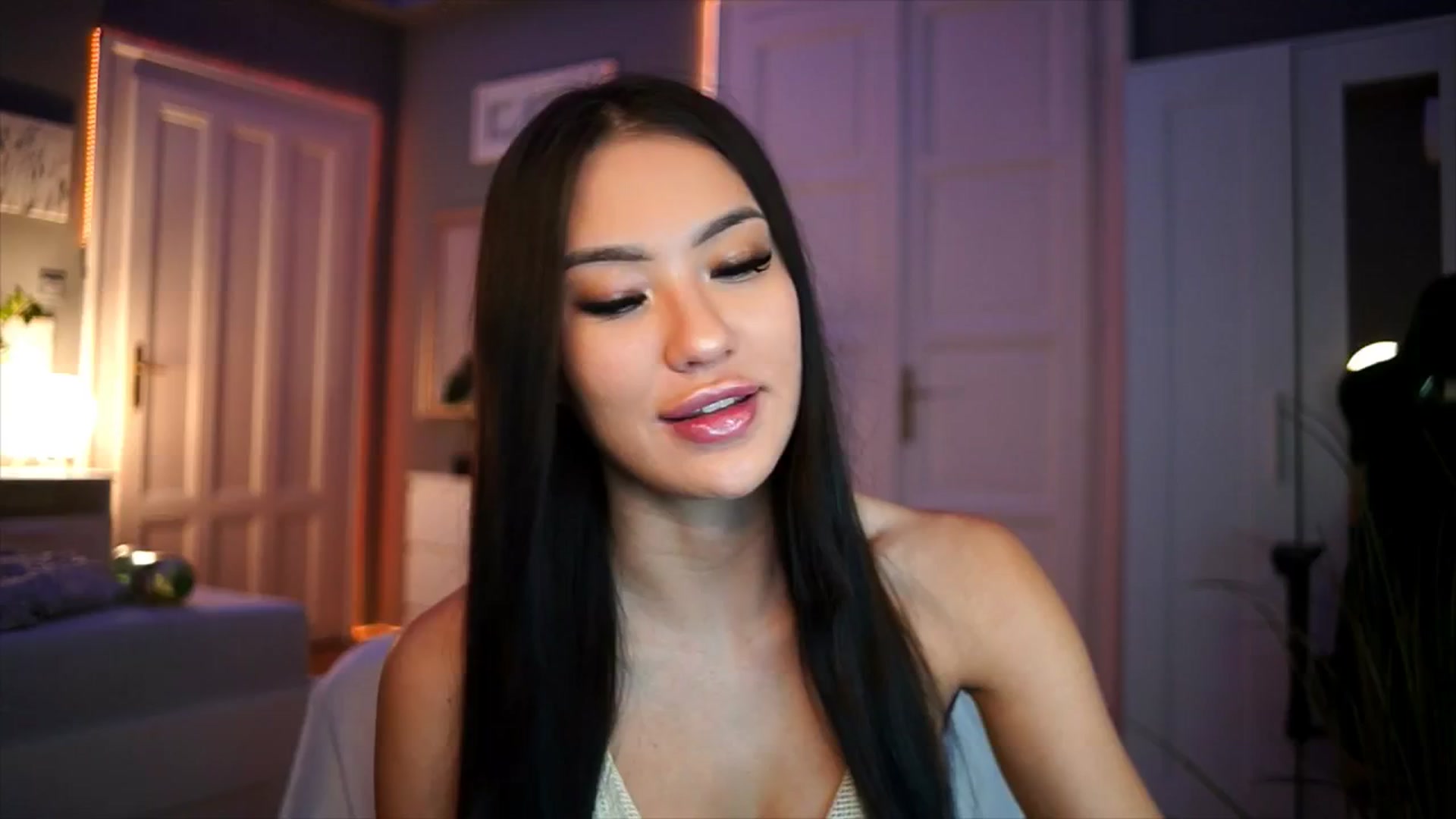 Gallery image thumbnail from MaiStream's myfreecams stream on, 01/01/2026, 21:23 image 1 of 20