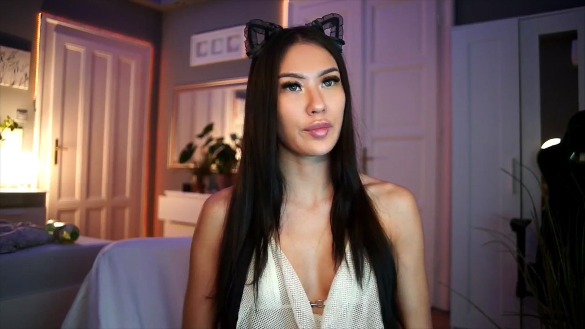 Gallery image thumbnail from MaiStream's myfreecams stream on, 01/01/2026, 22:37 image 5 of 20
