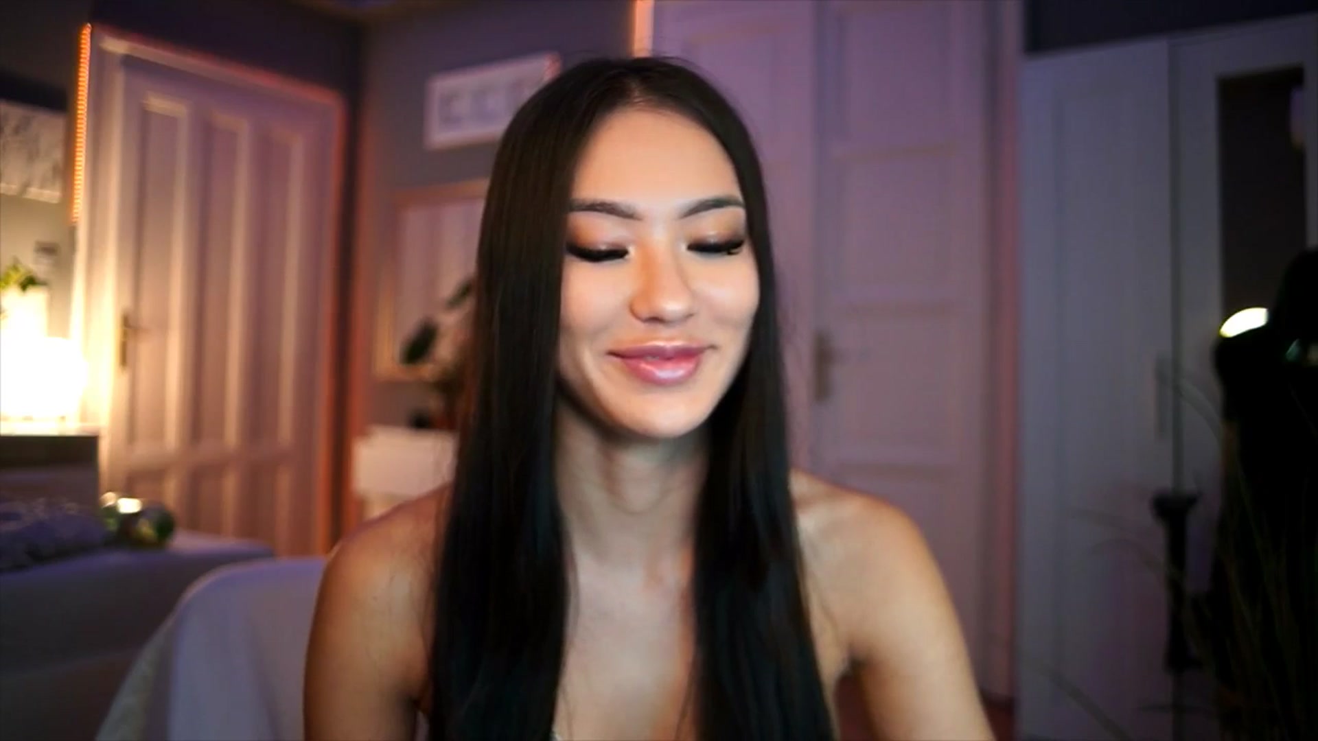 Gallery image thumbnail from MaiStream's myfreecams stream on, 01/01/2026, 22:37 image 2 of 20