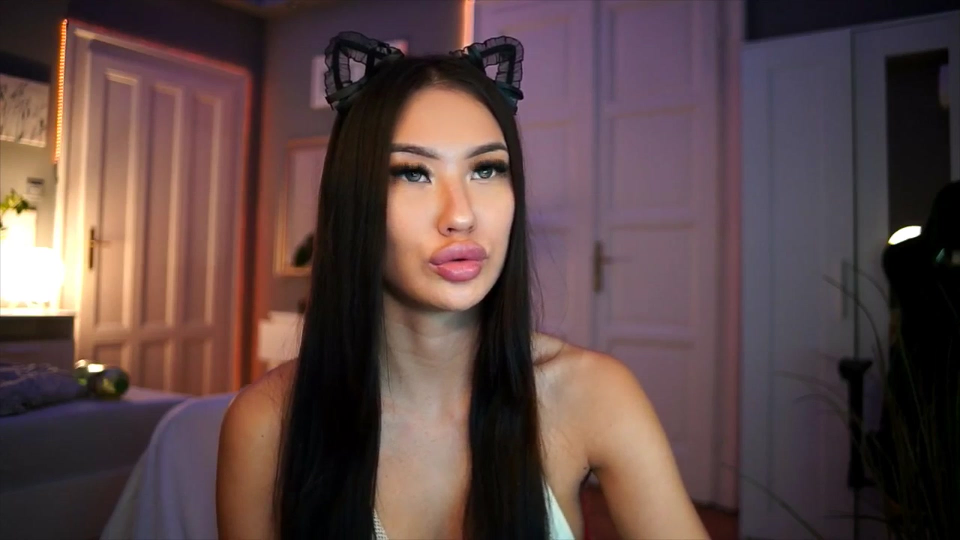 Gallery image thumbnail from MaiStream's myfreecams stream on, 01/01/2026, 22:37 image 10 of 20