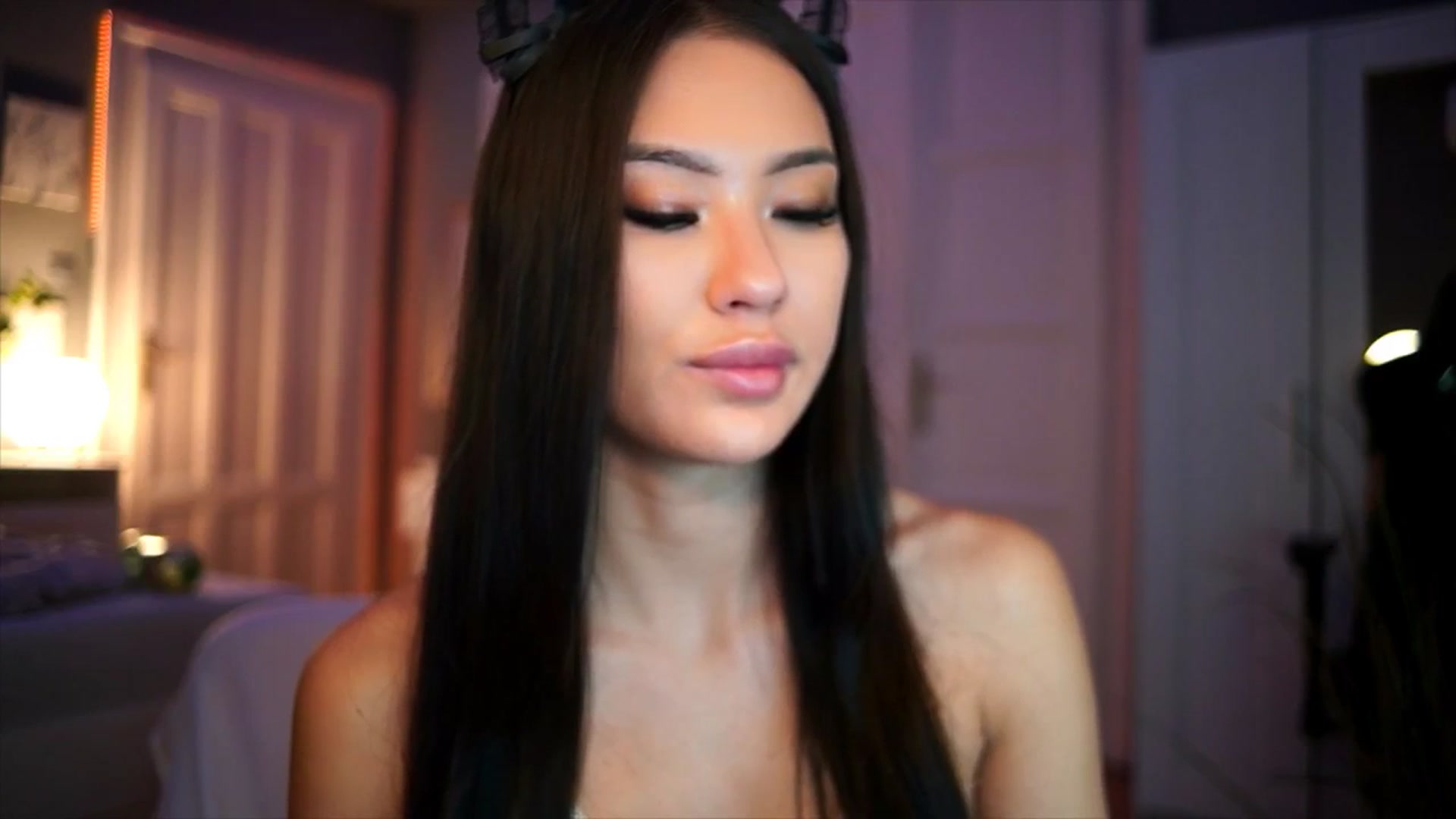 Gallery image thumbnail from MaiStream's myfreecams stream on, 01/01/2026, 23:48 image 13 of 20