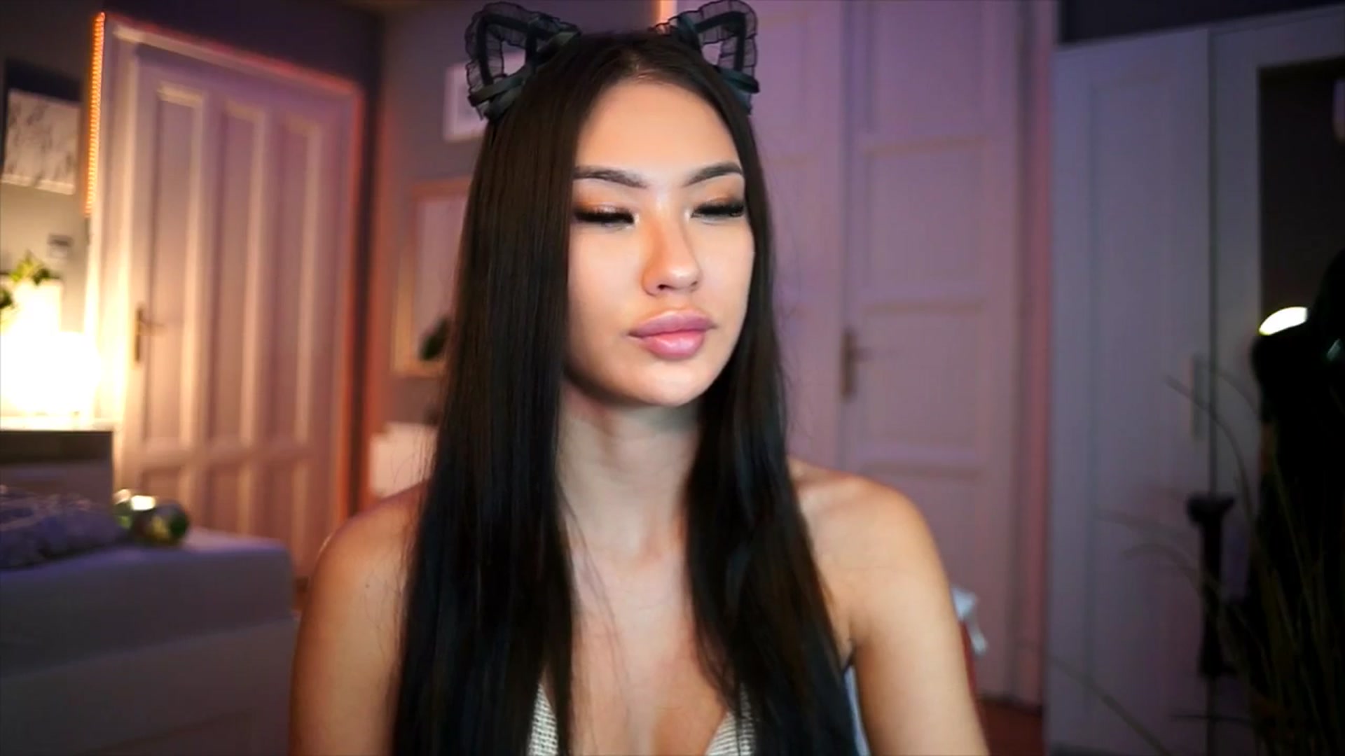 Gallery image thumbnail from MaiStream's myfreecams stream on, 01/01/2026, 23:48 image 2 of 20