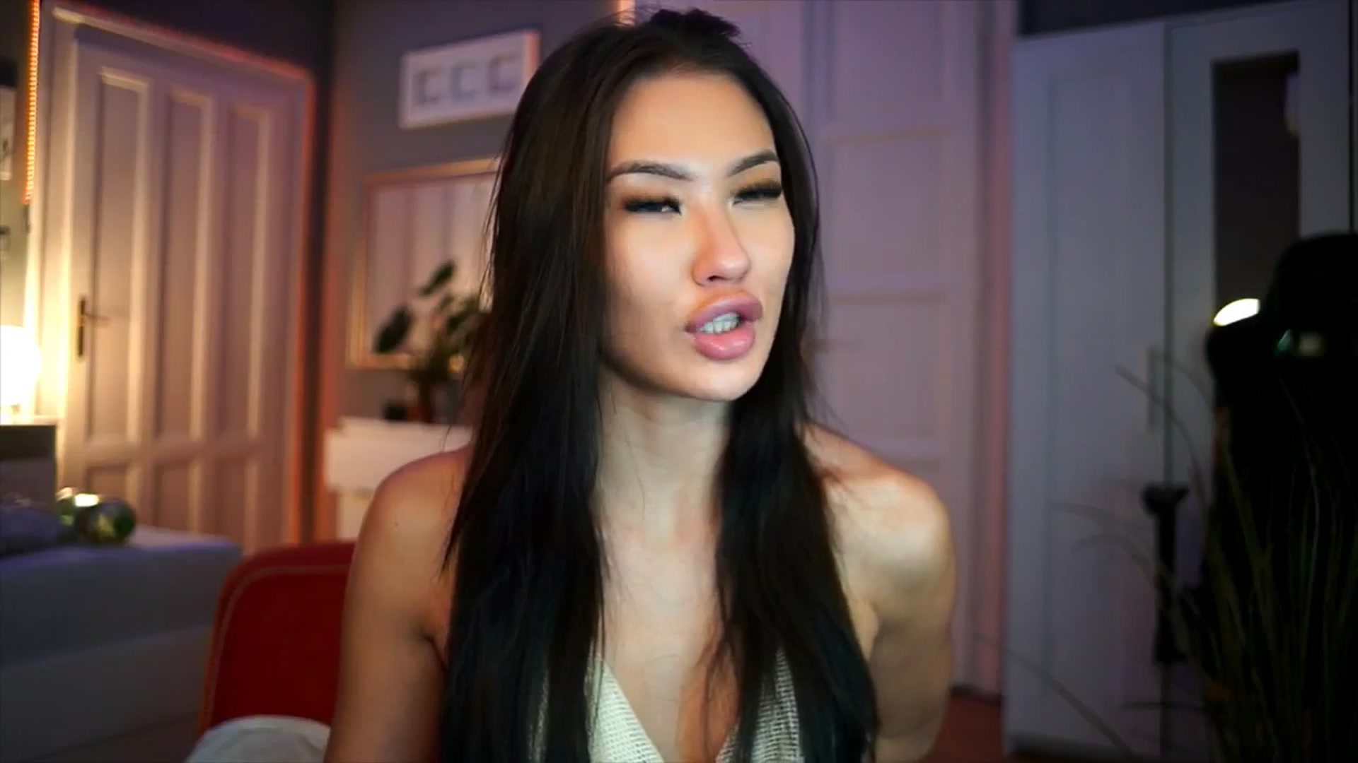 Gallery image thumbnail from MaiStream's myfreecams stream on, 01/02/2026, 01:42 image 10 of 20