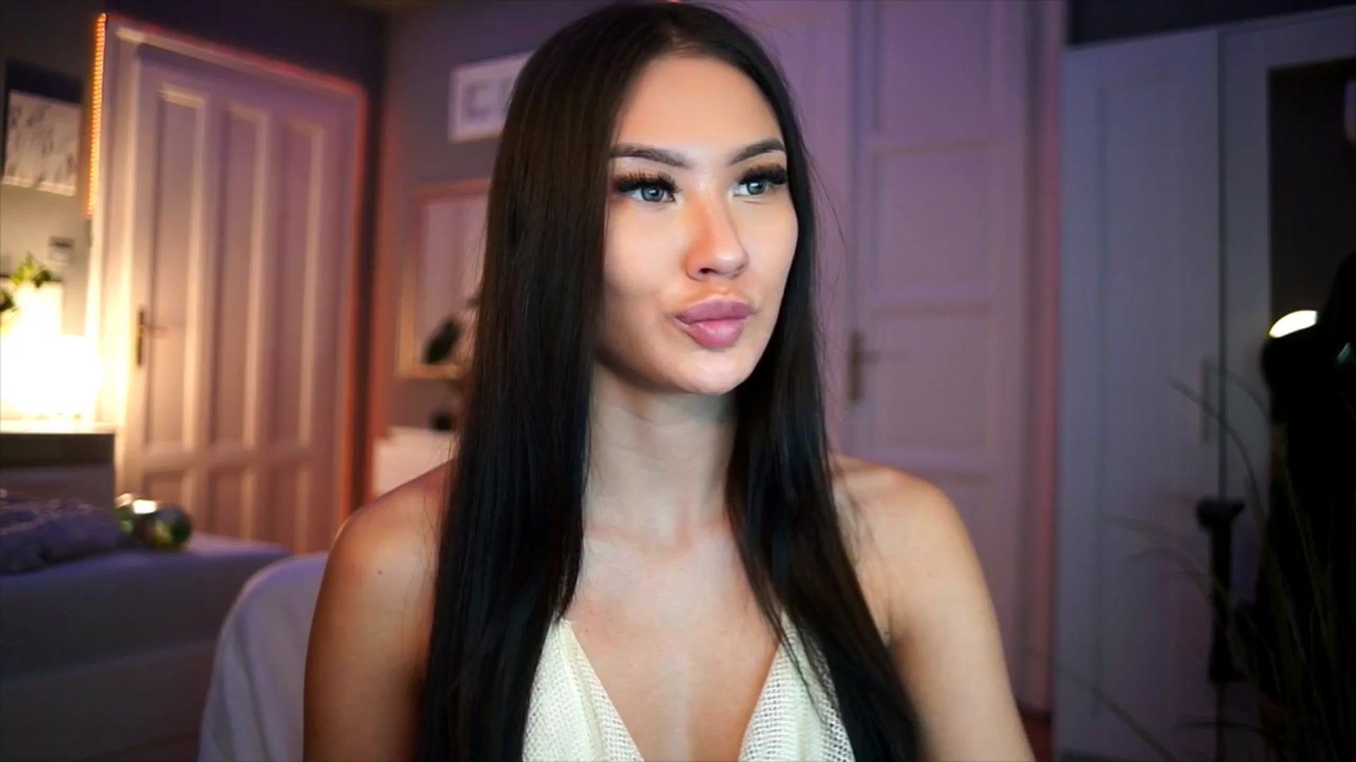 Gallery image thumbnail from MaiStream's myfreecams stream on, 01/02/2026, 01:42 image 1 of 20