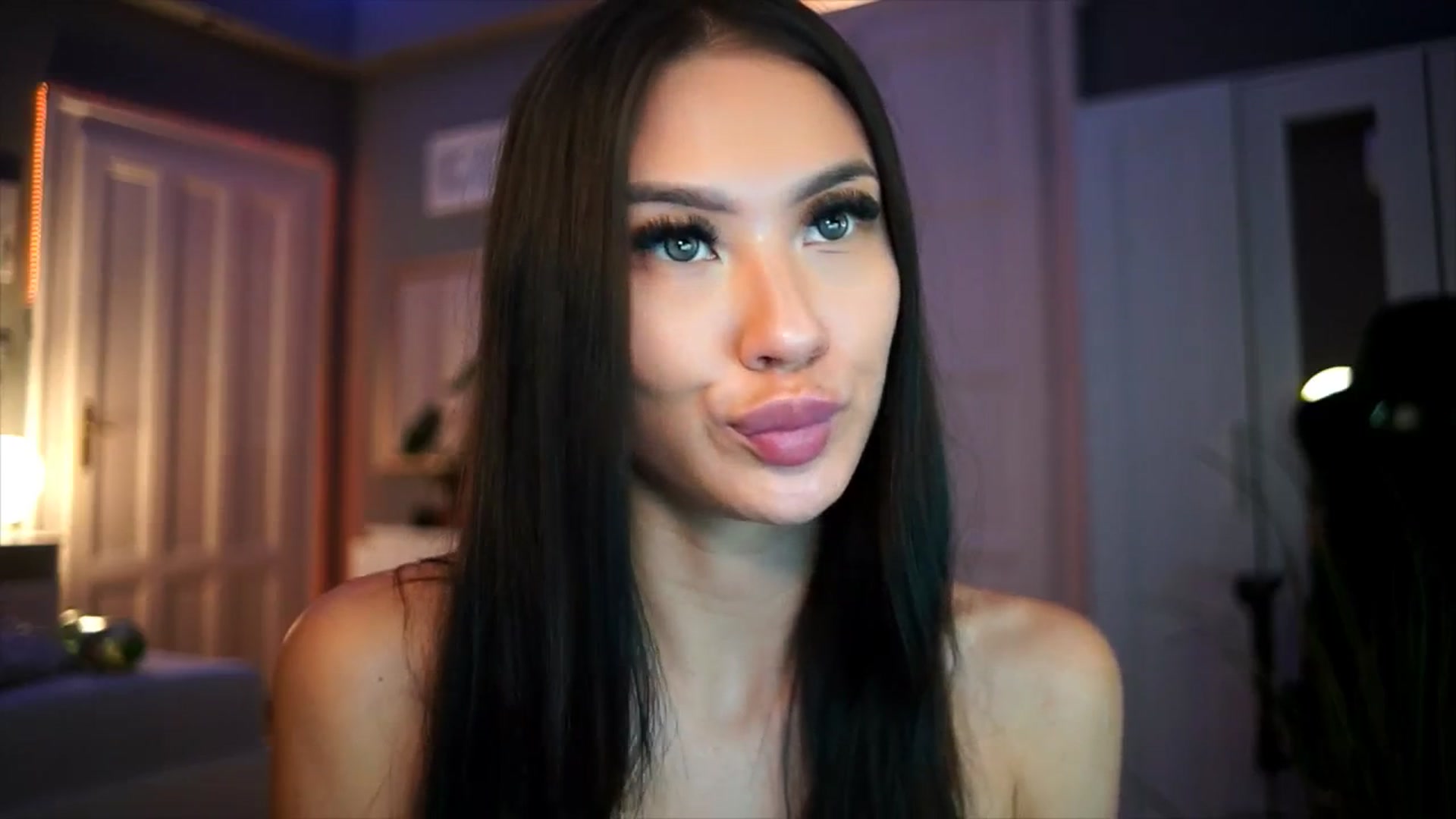 Gallery image thumbnail from MaiStream's myfreecams stream on, 01/02/2026, 01:42 image 14 of 20