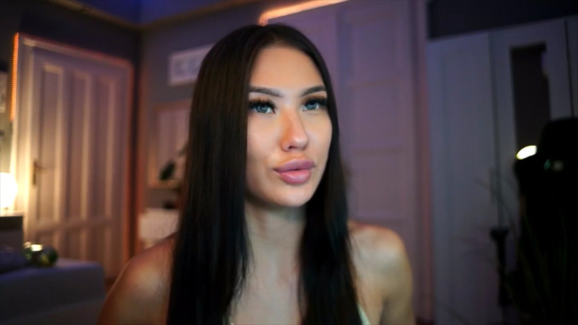 Gallery image thumbnail from MaiStream's myfreecams stream on, 01/02/2026, 01:42 image 16 of 20