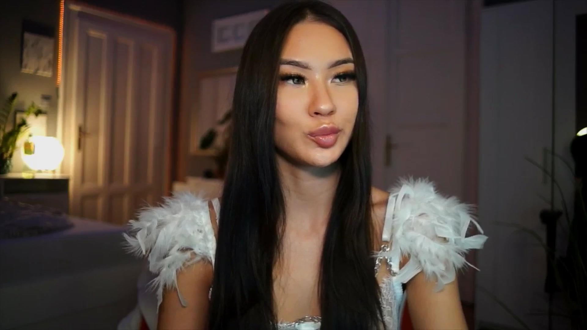 Gallery image thumbnail from MaiStream's myfreecams stream on, 01/02/2026, 21:46 image 14 of 20