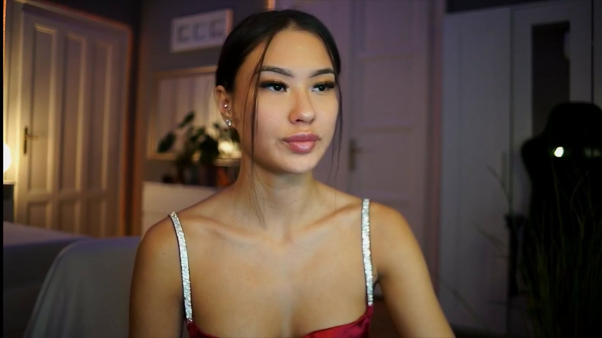 Gallery image thumbnail from MaiStream's myfreecams stream on, 01/04/2026, 18:31 image 17 of 20