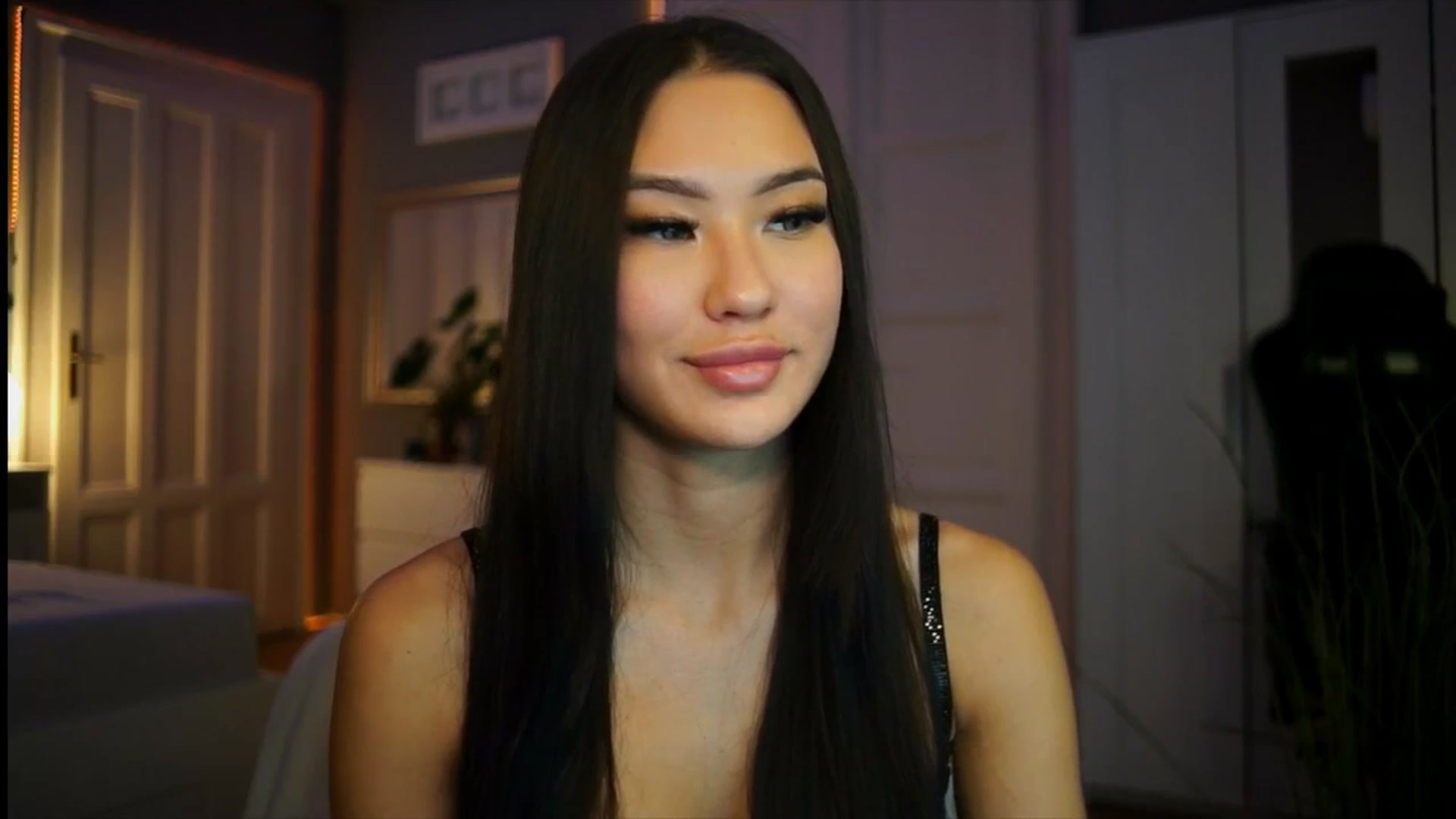 Gallery image thumbnail from MaiStream's myfreecams stream on, 01/05/2026, 21:06 image 4 of 20