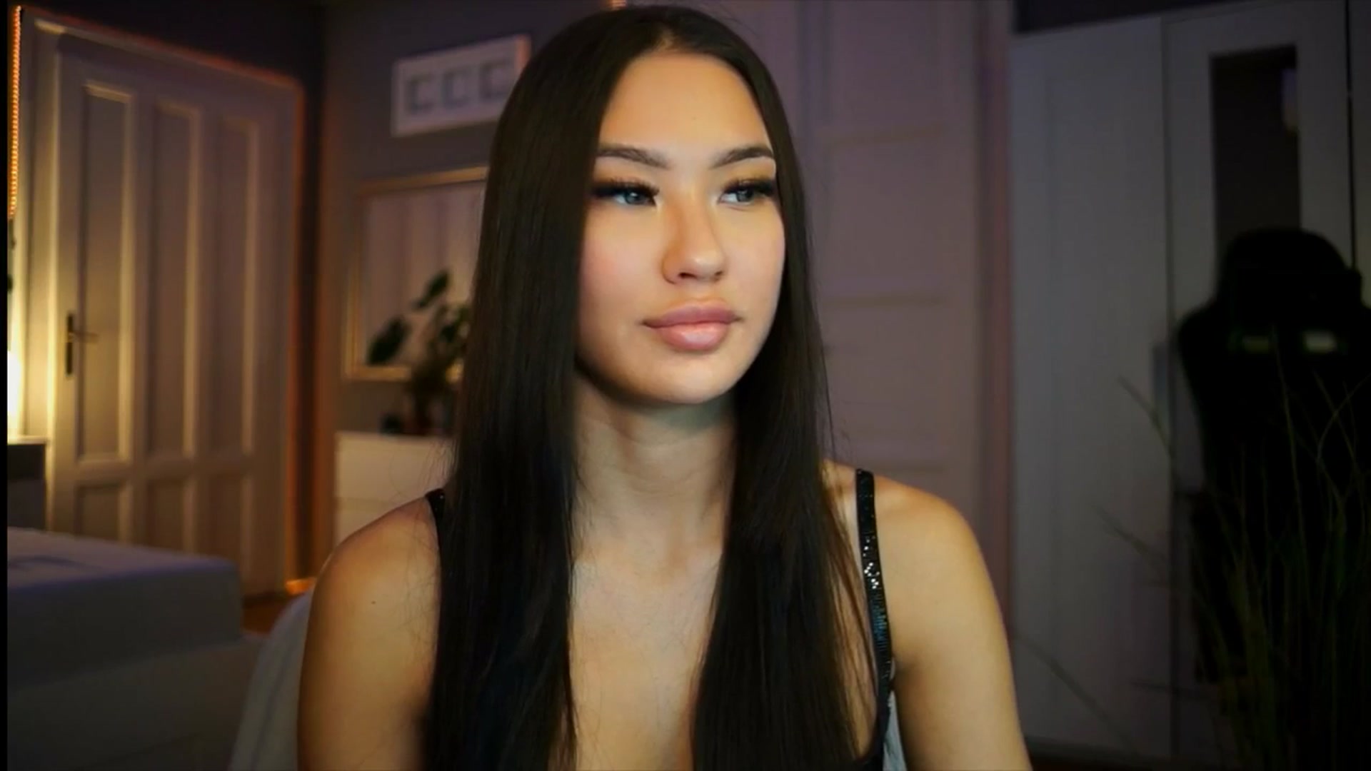 Gallery image thumbnail from MaiStream's myfreecams stream on, 01/05/2026, 21:06 image 5 of 20