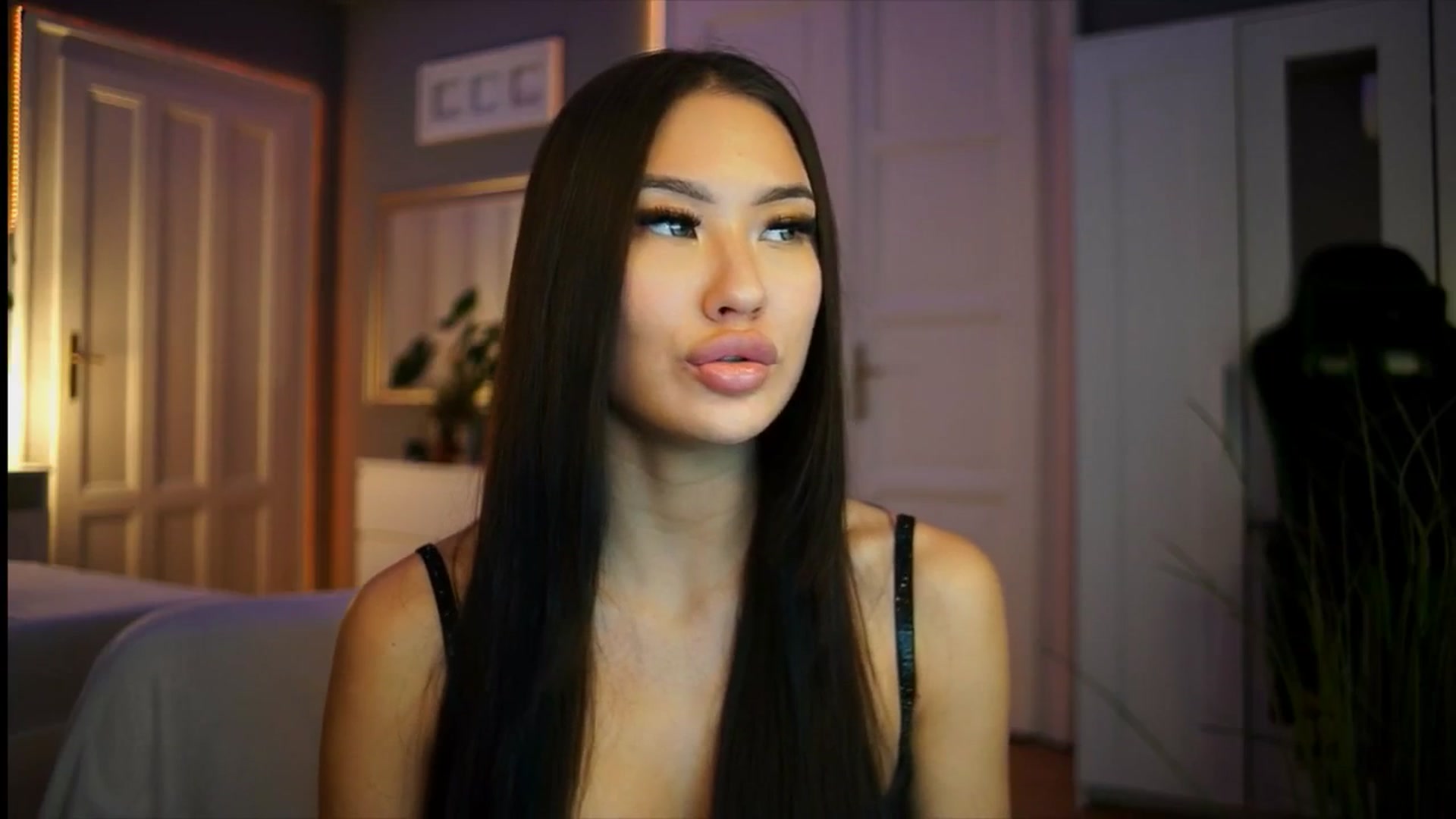 Gallery image thumbnail from MaiStream's myfreecams stream on, 01/05/2026, 21:06 image 16 of 20