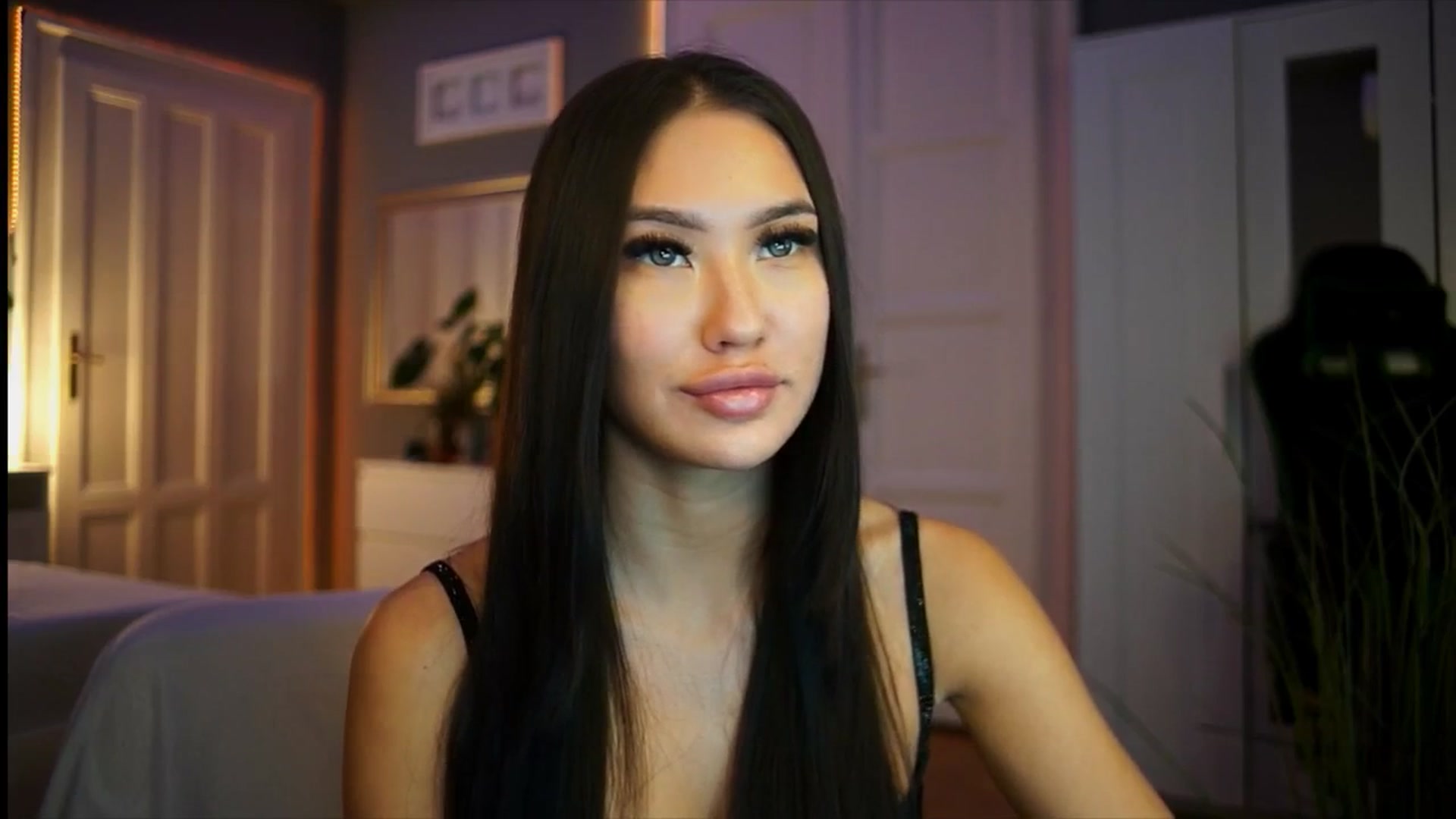 Gallery image thumbnail from MaiStream's myfreecams stream on, 01/05/2026, 21:06 image 17 of 20