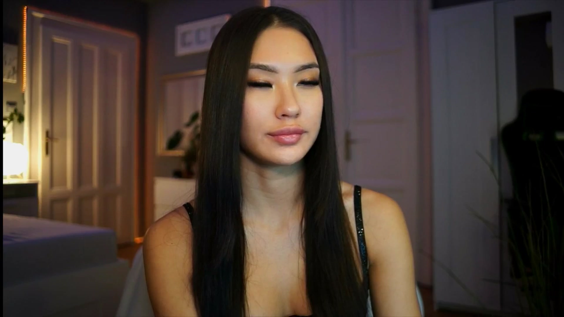 Gallery image thumbnail from MaiStream's myfreecams stream on, 01/05/2026, 22:38 image 8 of 20