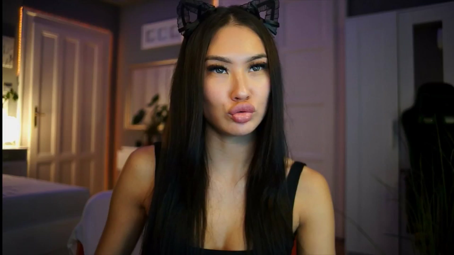 Gallery image thumbnail from MaiStream's myfreecams stream on, 01/06/2026, 22:18 image 12 of 20