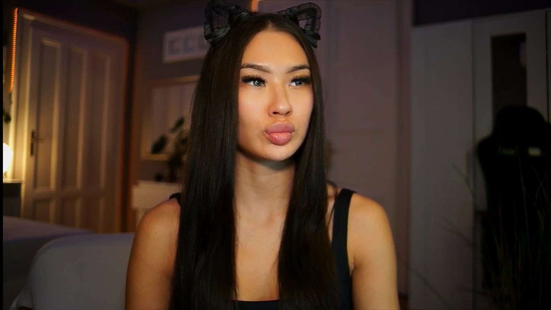 Gallery image thumbnail from MaiStream's myfreecams stream on, 01/06/2026, 23:15 image 15 of 20