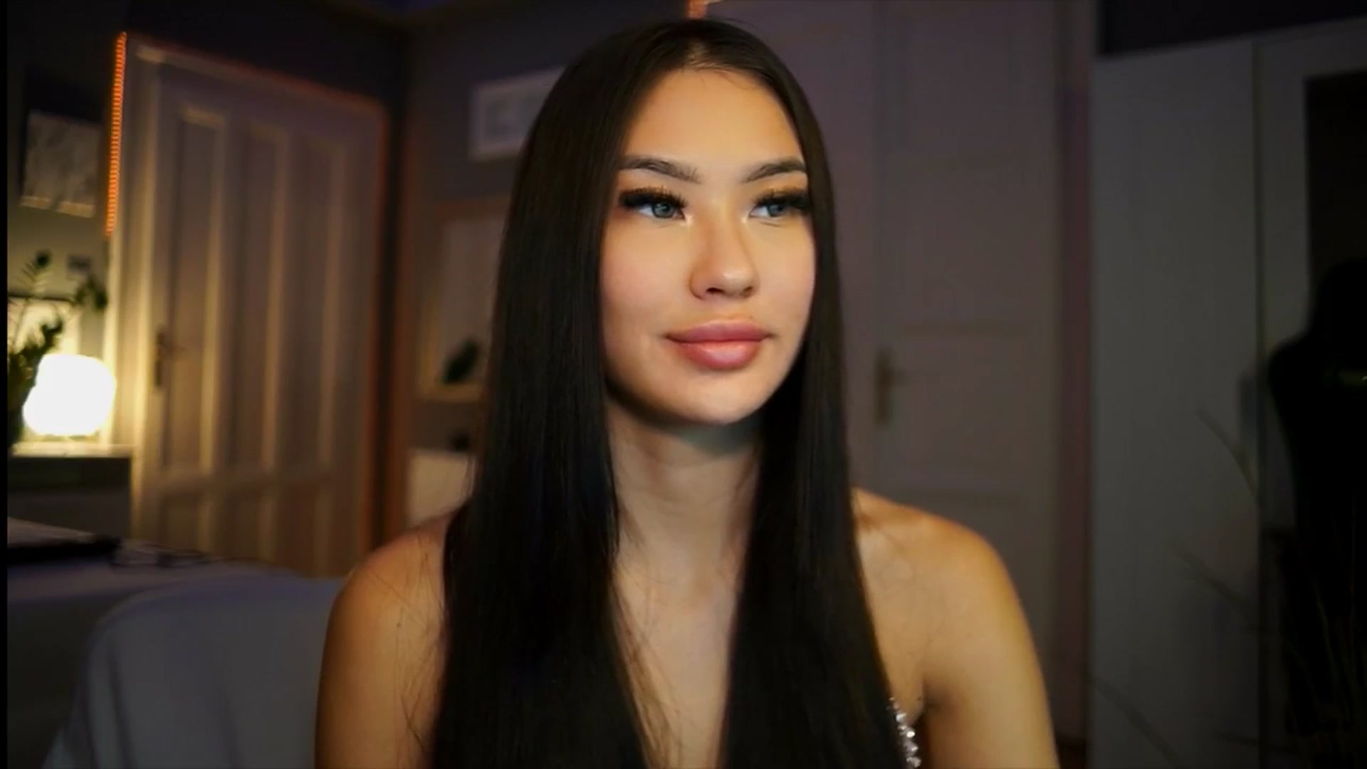 Gallery image thumbnail from MaiStream's myfreecams stream on, 01/07/2026, 22:46 image 17 of 20
