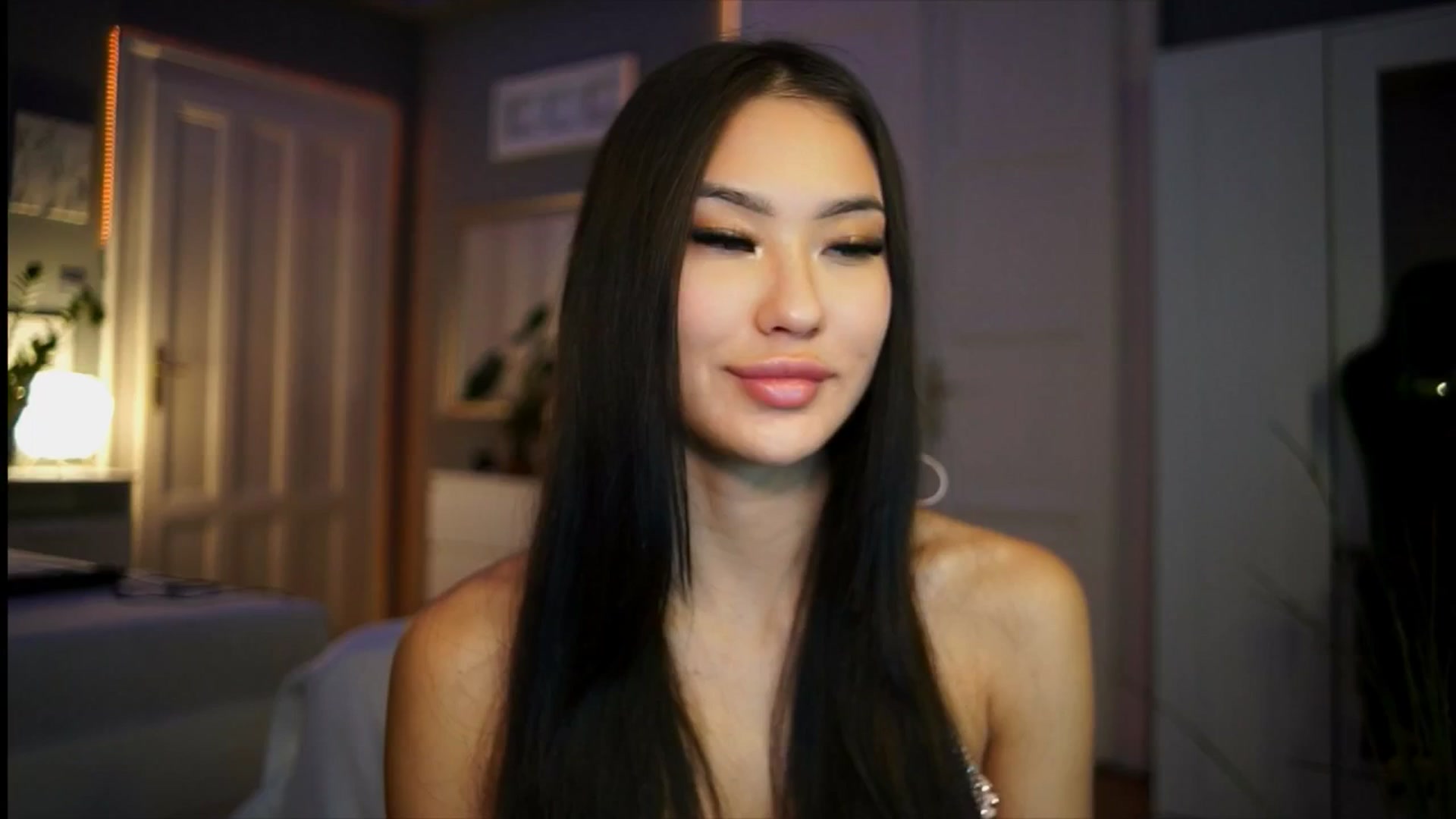 Gallery image thumbnail from MaiStream's myfreecams stream on, 01/08/2026, 24:08 image 8 of 20