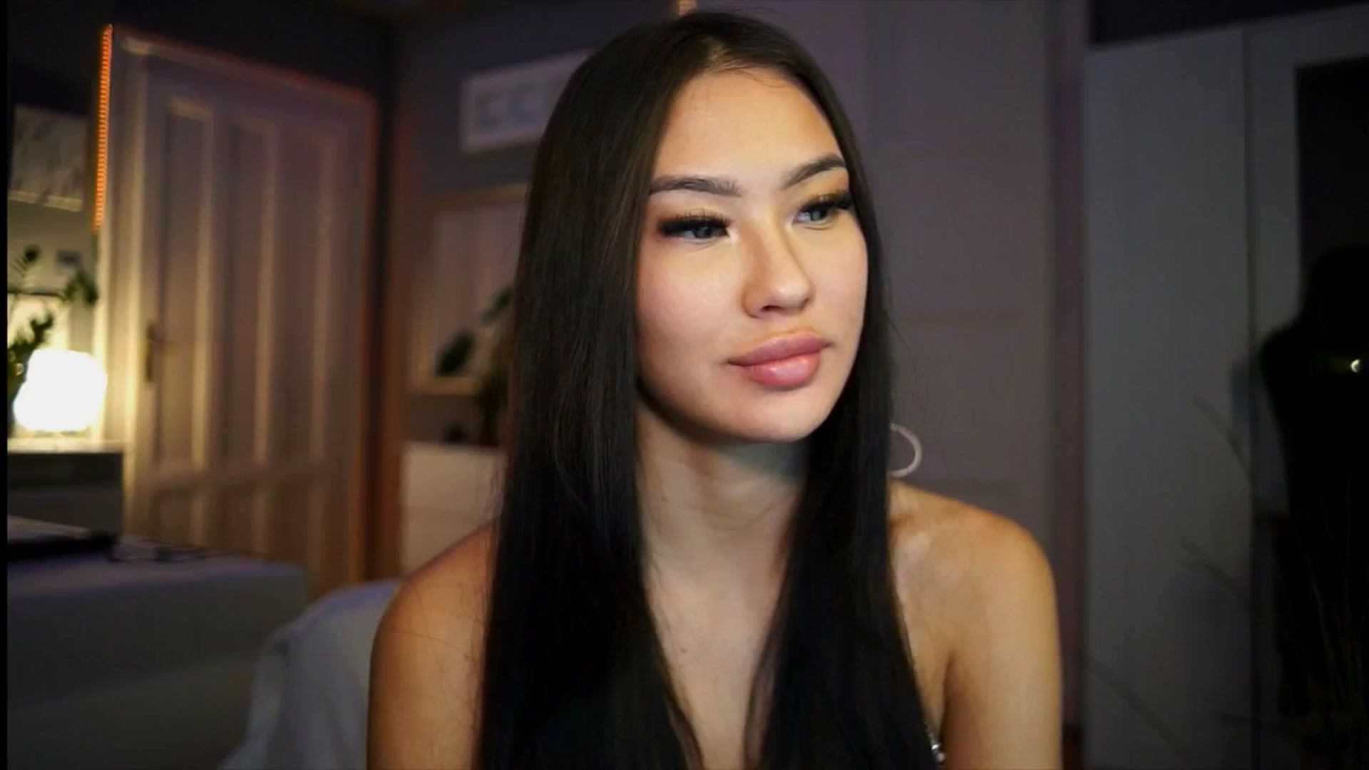 Gallery image thumbnail from MaiStream's myfreecams stream on, 01/08/2026, 24:08 image 11 of 20