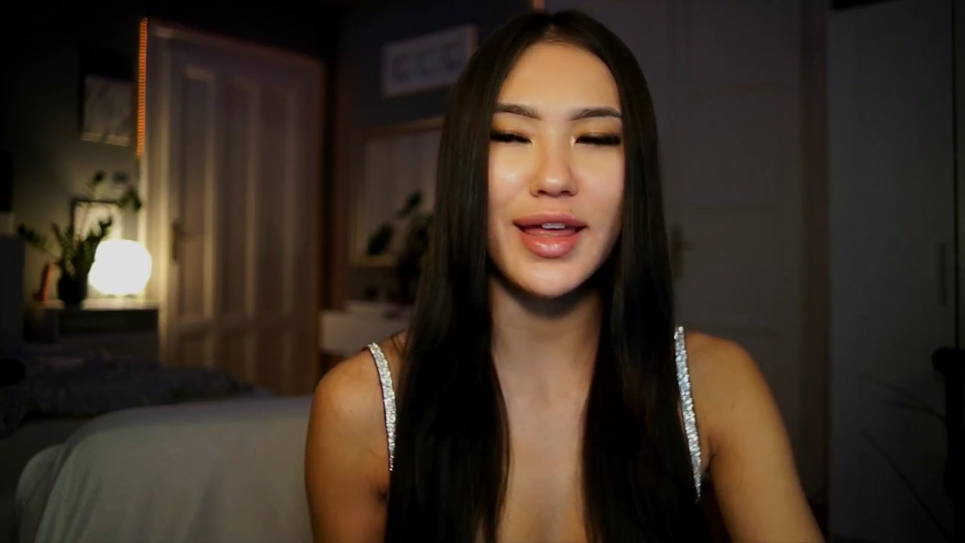 Gallery image thumbnail from MaiStream's myfreecams stream on, 01/10/2026, 23:43 image 5 of 20