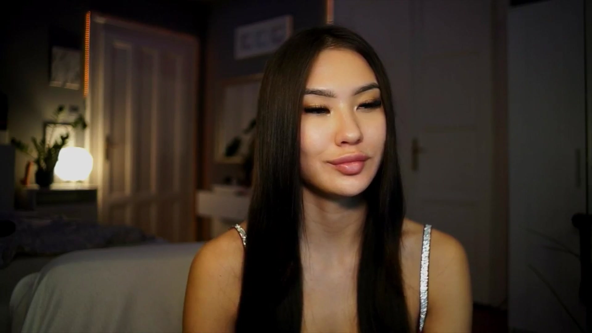 Gallery image thumbnail from MaiStream's myfreecams stream on, 01/10/2026, 23:43 image 16 of 20