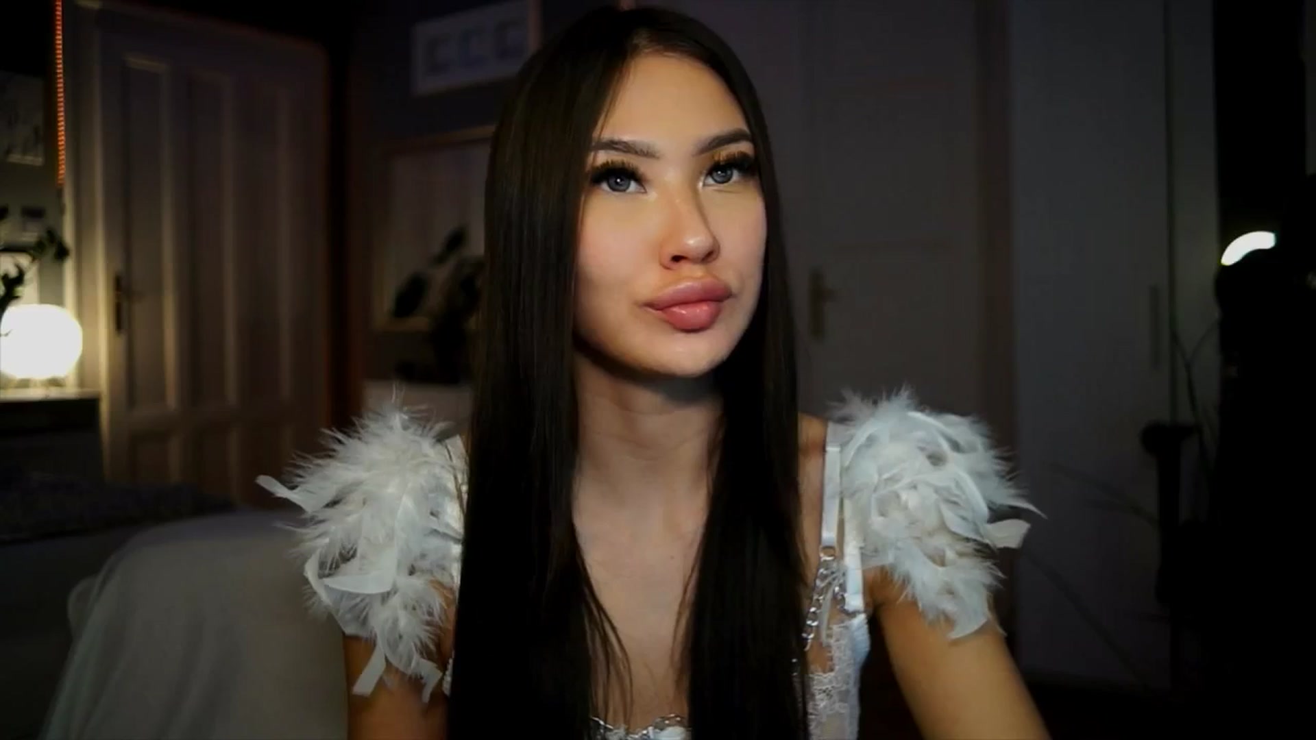 Gallery image thumbnail from MaiStream's myfreecams stream on, 01/12/2026, 24:54 image 9 of 20