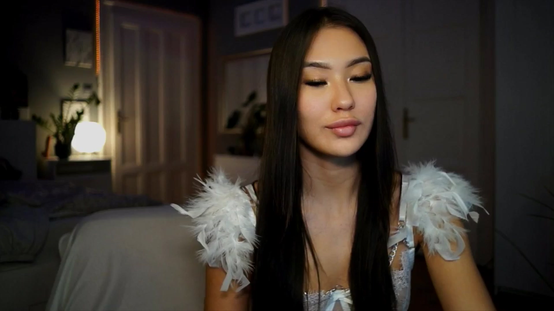 Gallery image thumbnail from MaiStream's myfreecams stream on, 01/12/2026, 24:54 image 16 of 20