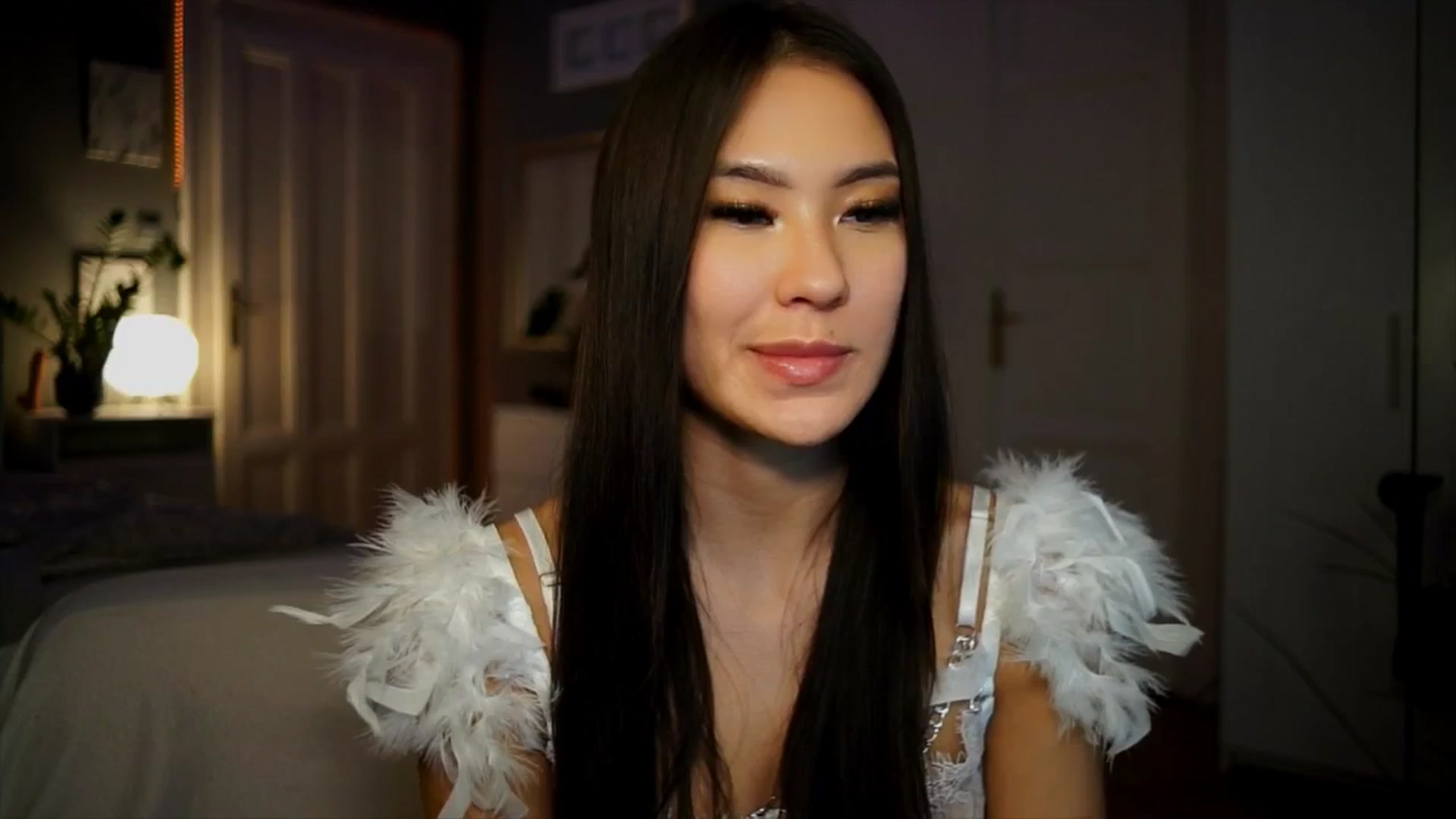 Gallery image thumbnail from MaiStream's myfreecams stream on, 01/12/2026, 24:54 image 18 of 20