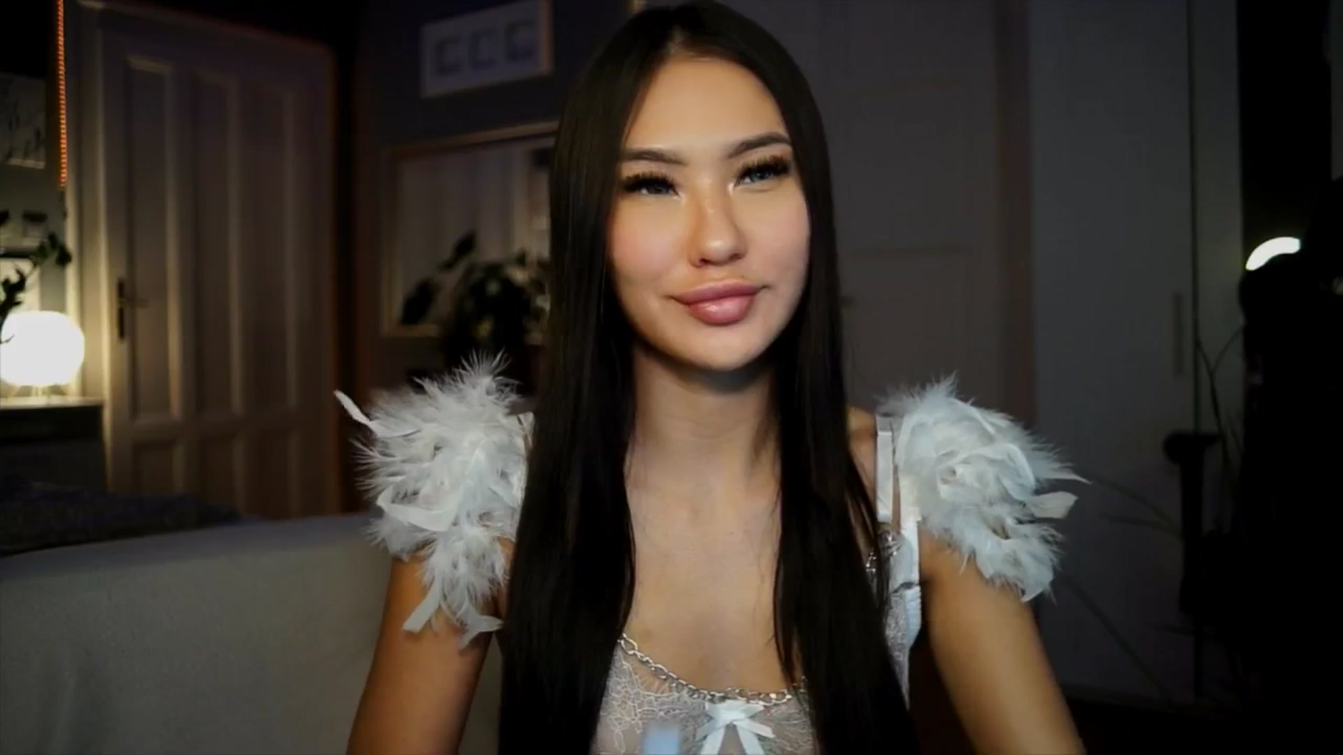Gallery image thumbnail from MaiStream's myfreecams stream on, 01/12/2026, 24:54 image 6 of 20