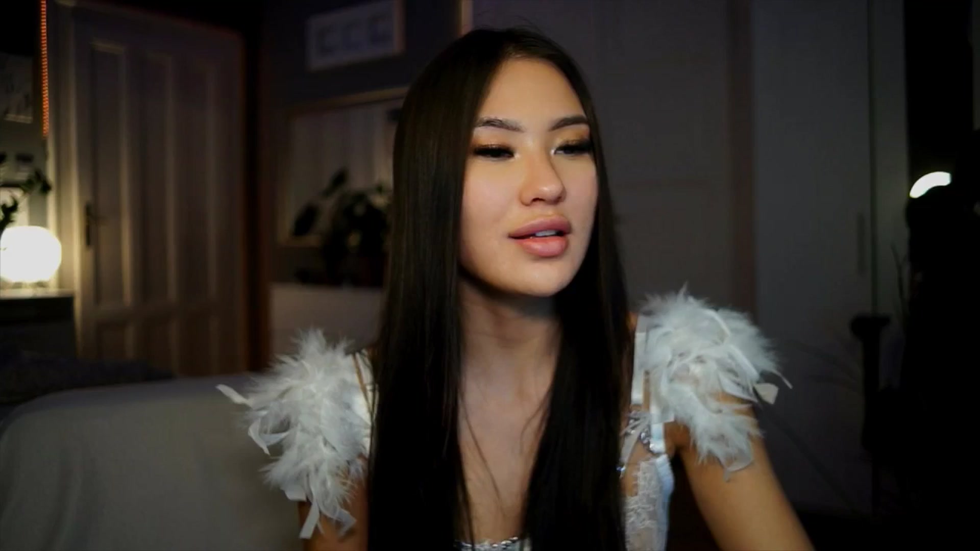 Gallery image thumbnail from MaiStream's myfreecams stream on, 01/12/2026, 24:54 image 15 of 20