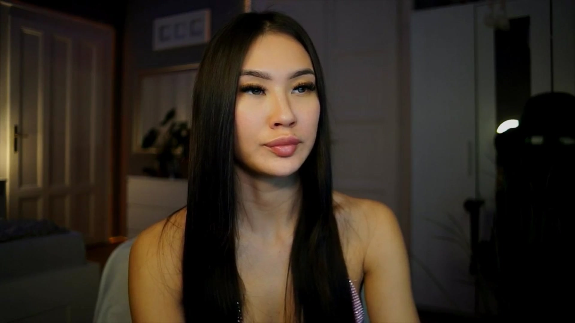 Gallery image thumbnail from MaiStream's myfreecams stream on, 01/12/2026, 22:12 image 14 of 20