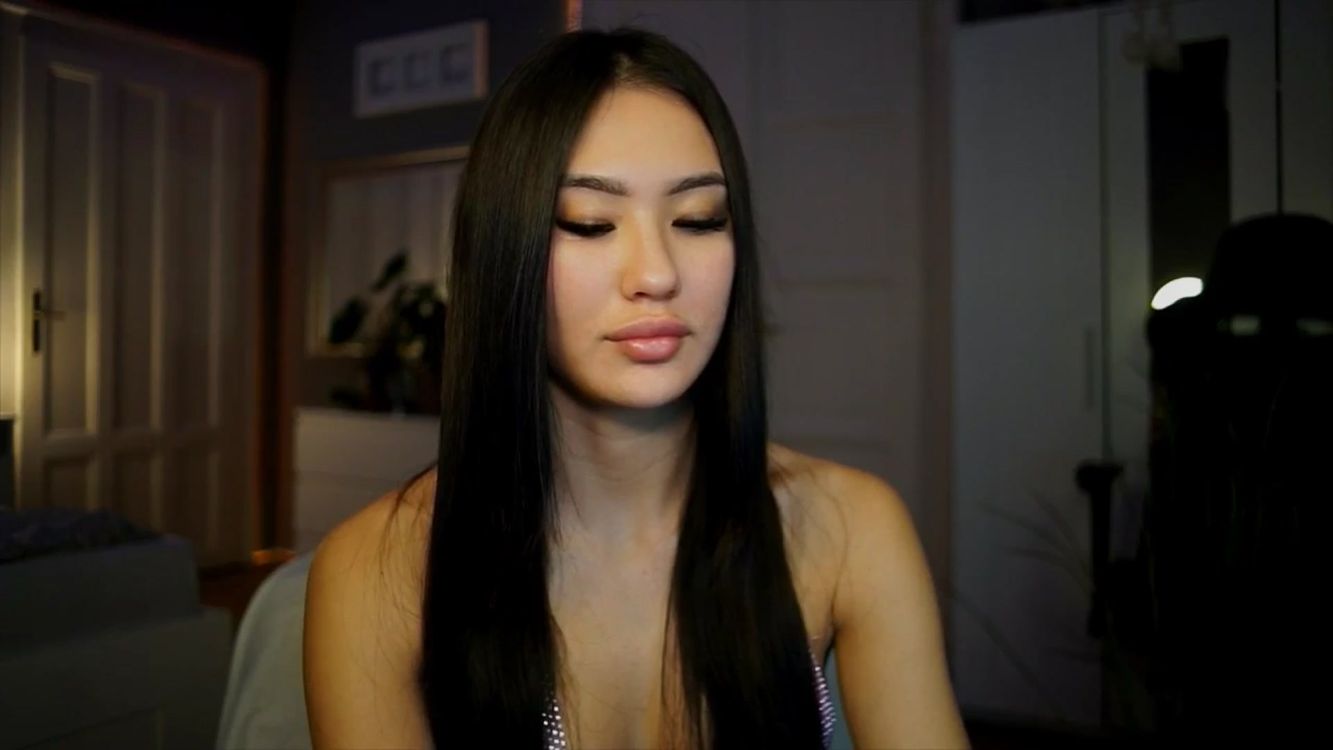 Gallery image thumbnail from MaiStream's myfreecams stream on, 01/12/2026, 22:12 image 12 of 20