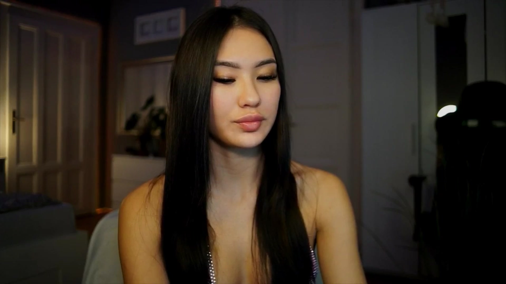 Gallery image thumbnail from MaiStream's myfreecams stream on, 01/12/2026, 22:12 image 9 of 20