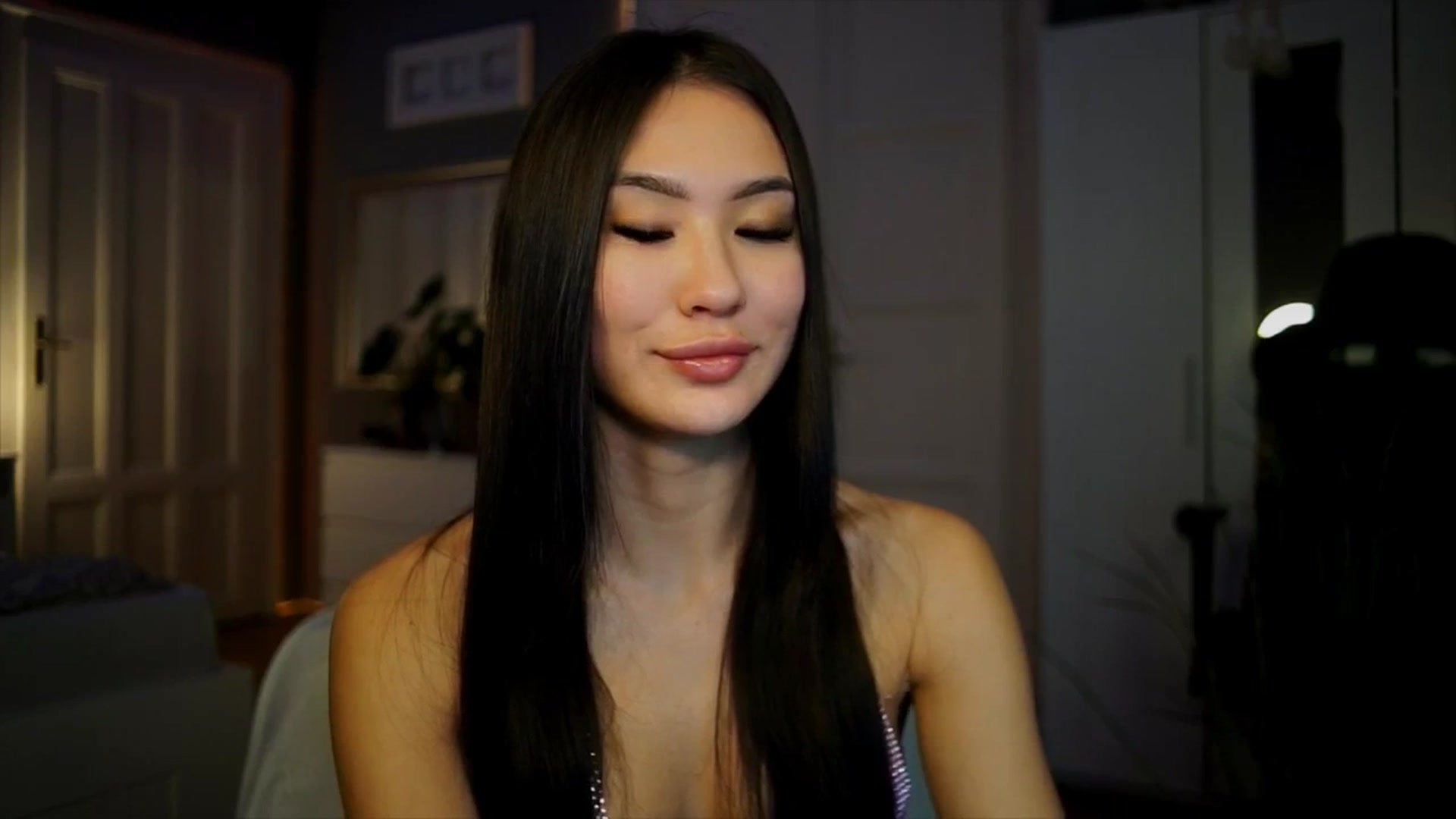 Gallery image thumbnail from MaiStream's myfreecams stream on, 01/12/2026, 22:12 image 11 of 20