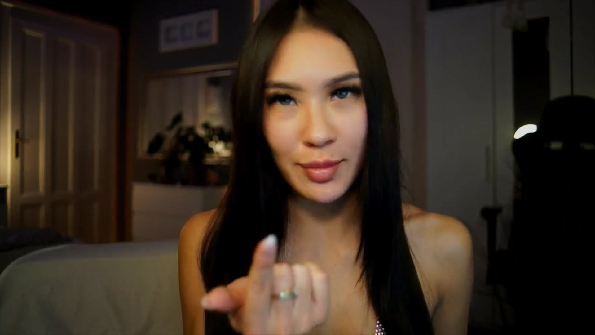 Gallery image thumbnail from MaiStream's myfreecams stream on, 01/12/2026, 23:15 image 17 of 20