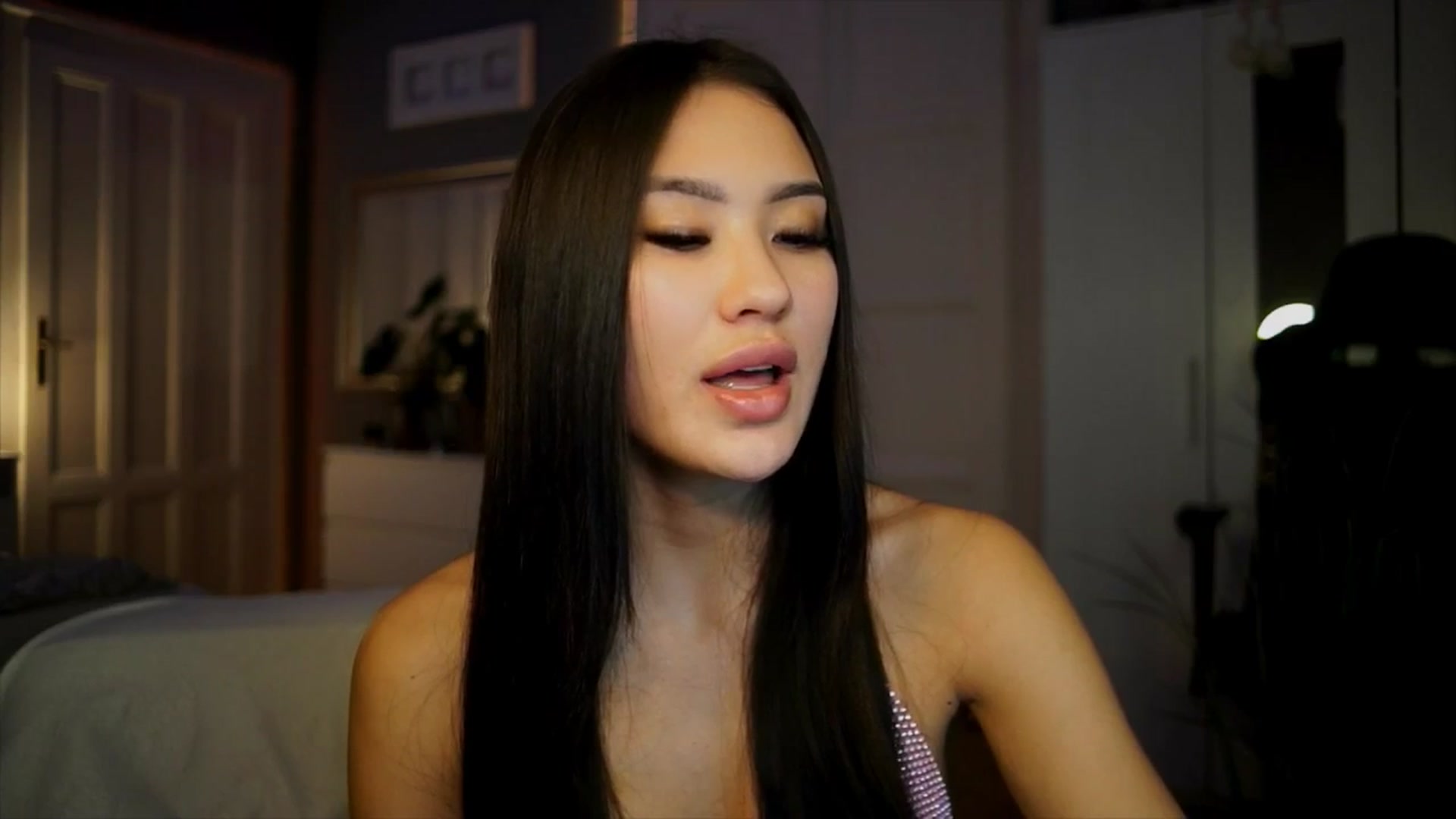Gallery image thumbnail from MaiStream's myfreecams stream on, 01/12/2026, 23:15 image 14 of 20