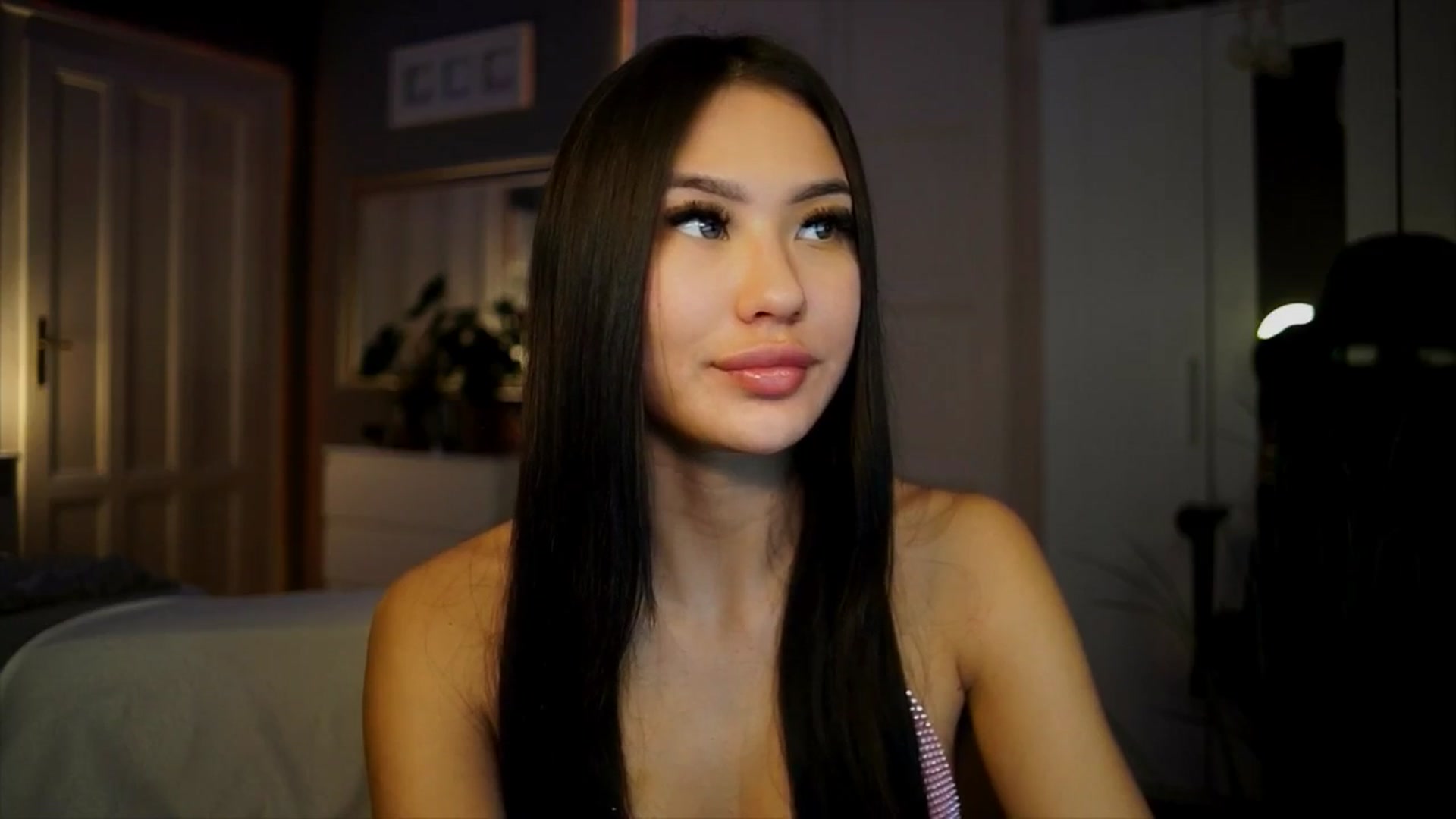 Gallery image thumbnail from MaiStream's myfreecams stream on, 01/12/2026, 23:15 image 11 of 20