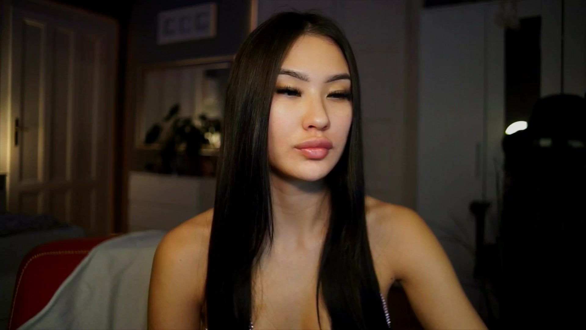Gallery image thumbnail from MaiStream's myfreecams stream on, 01/13/2026, 24:48 image 8 of 20