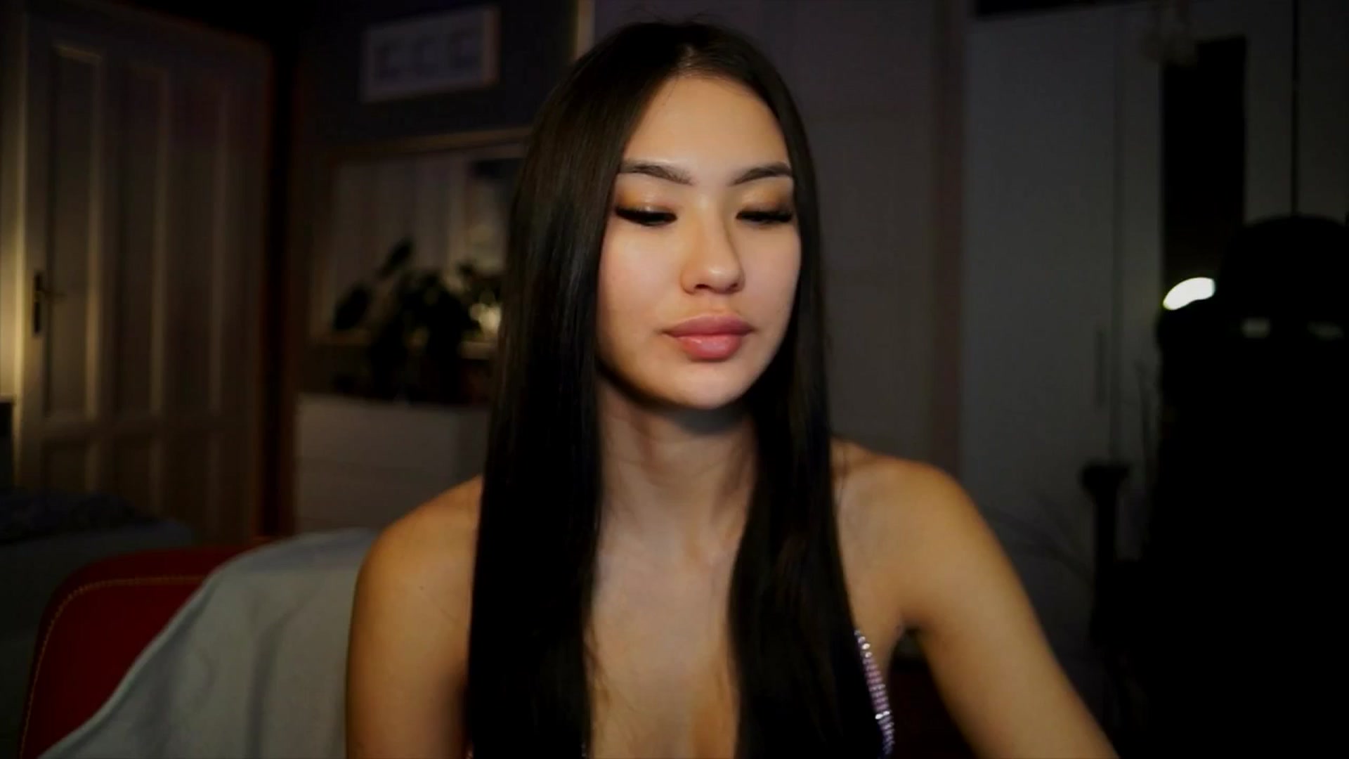 Gallery image thumbnail from MaiStream's myfreecams stream on, 01/13/2026, 24:48 image 13 of 20