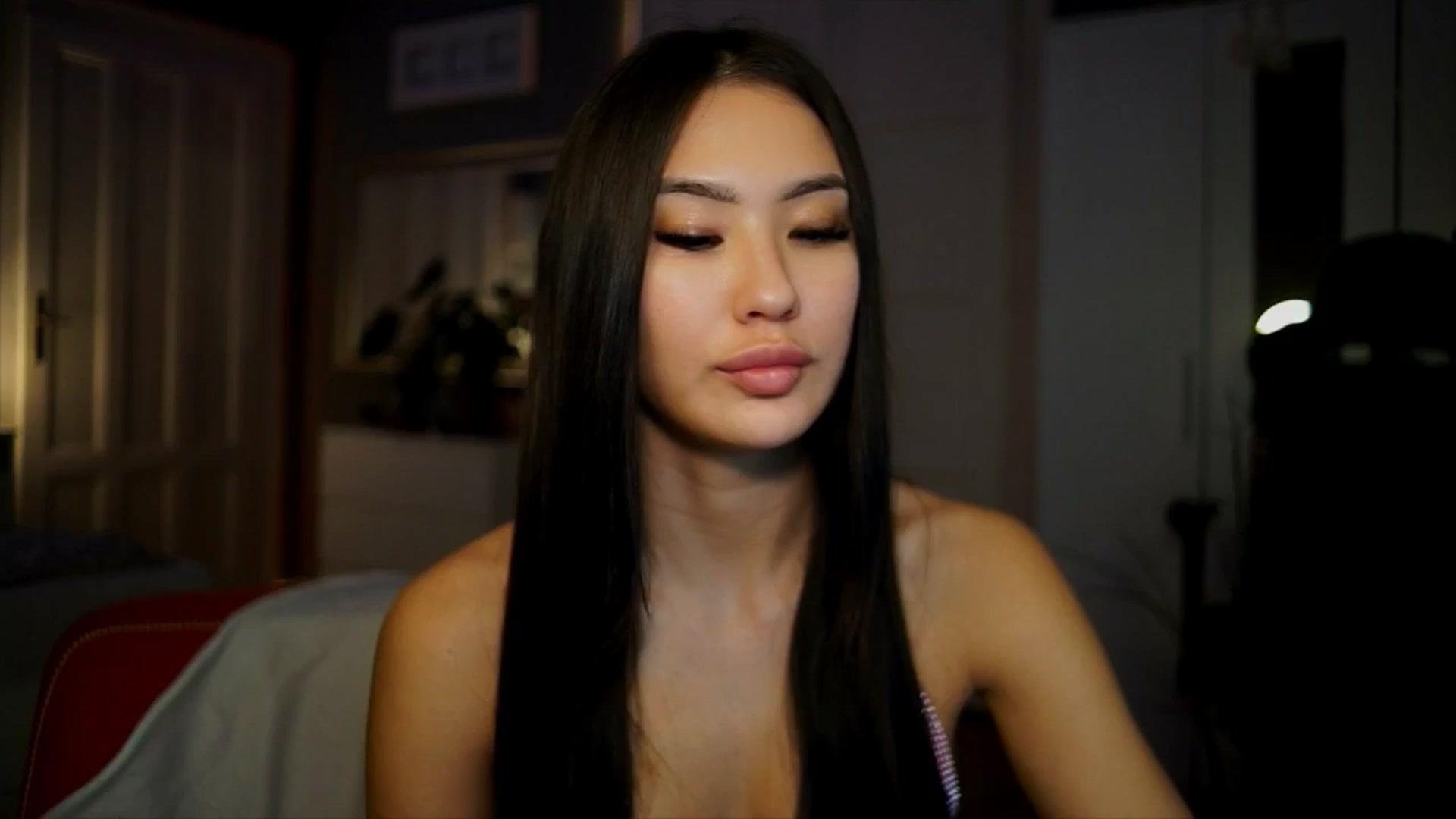 Gallery image thumbnail from MaiStream's myfreecams stream on, 01/13/2026, 24:48 image 15 of 20
