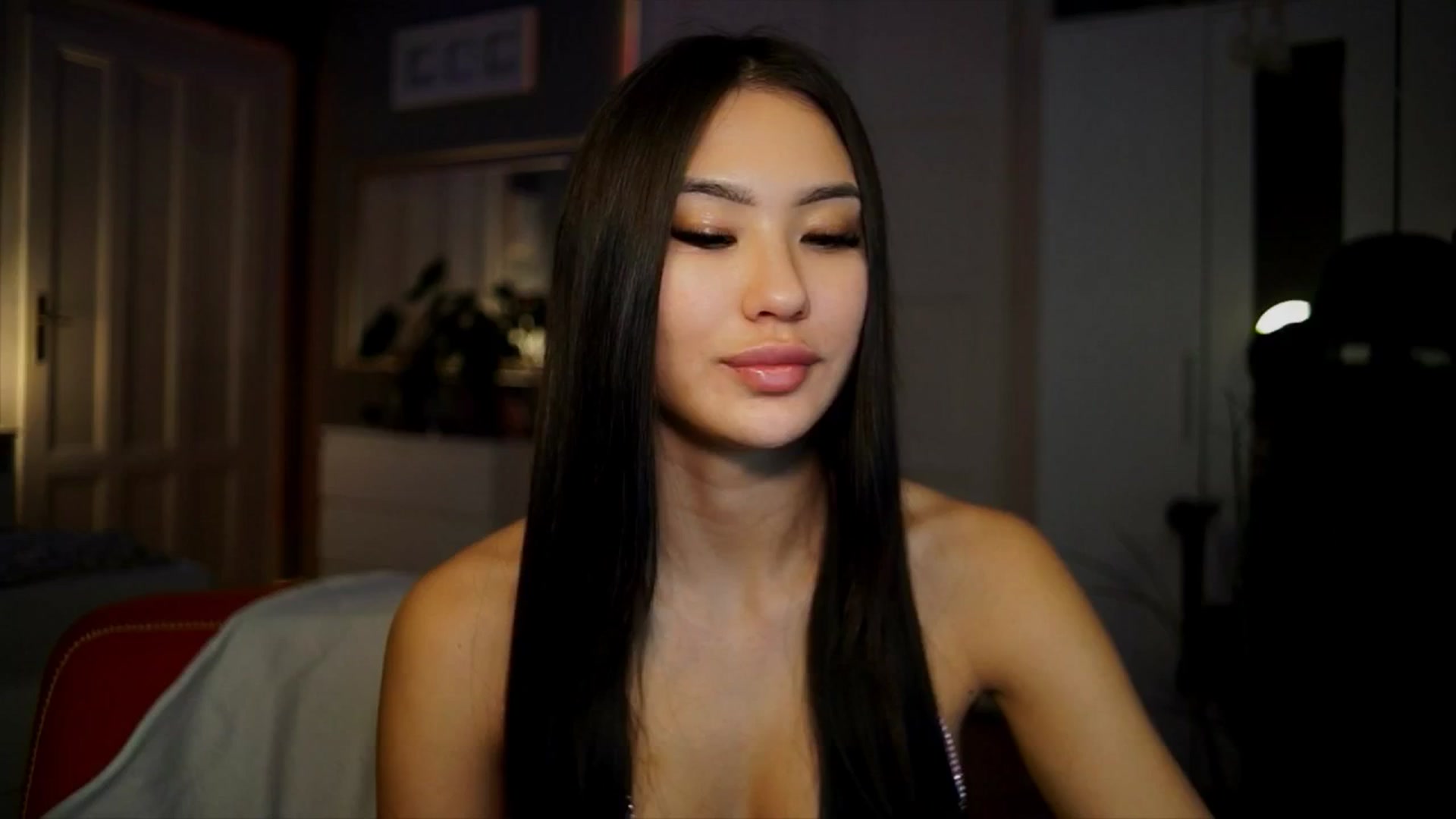 Gallery image thumbnail from MaiStream's myfreecams stream on, 01/13/2026, 24:48 image 11 of 20