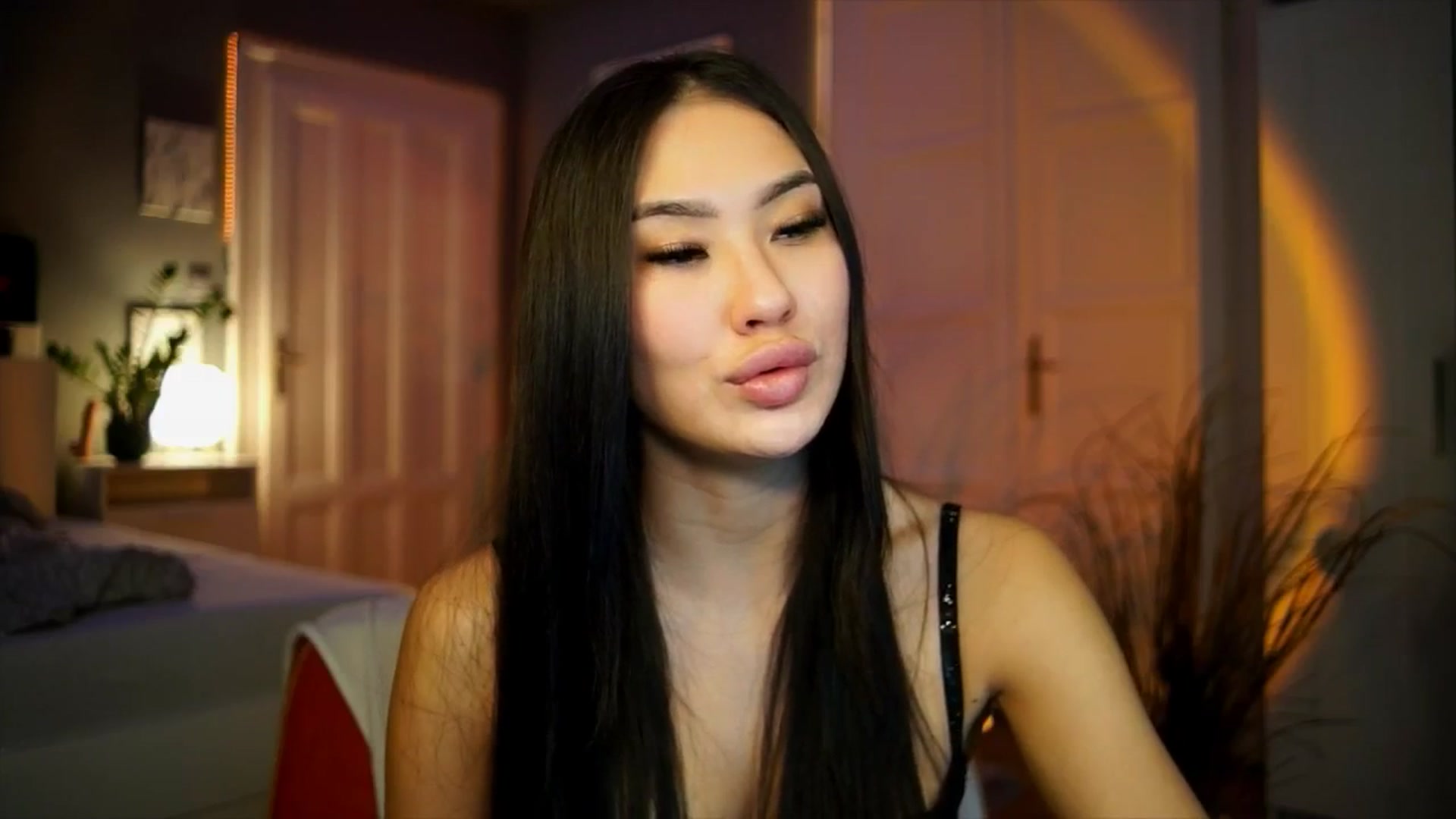 Gallery image thumbnail from MaiStream's myfreecams stream on, 01/14/2026, 21:09 image 13 of 20