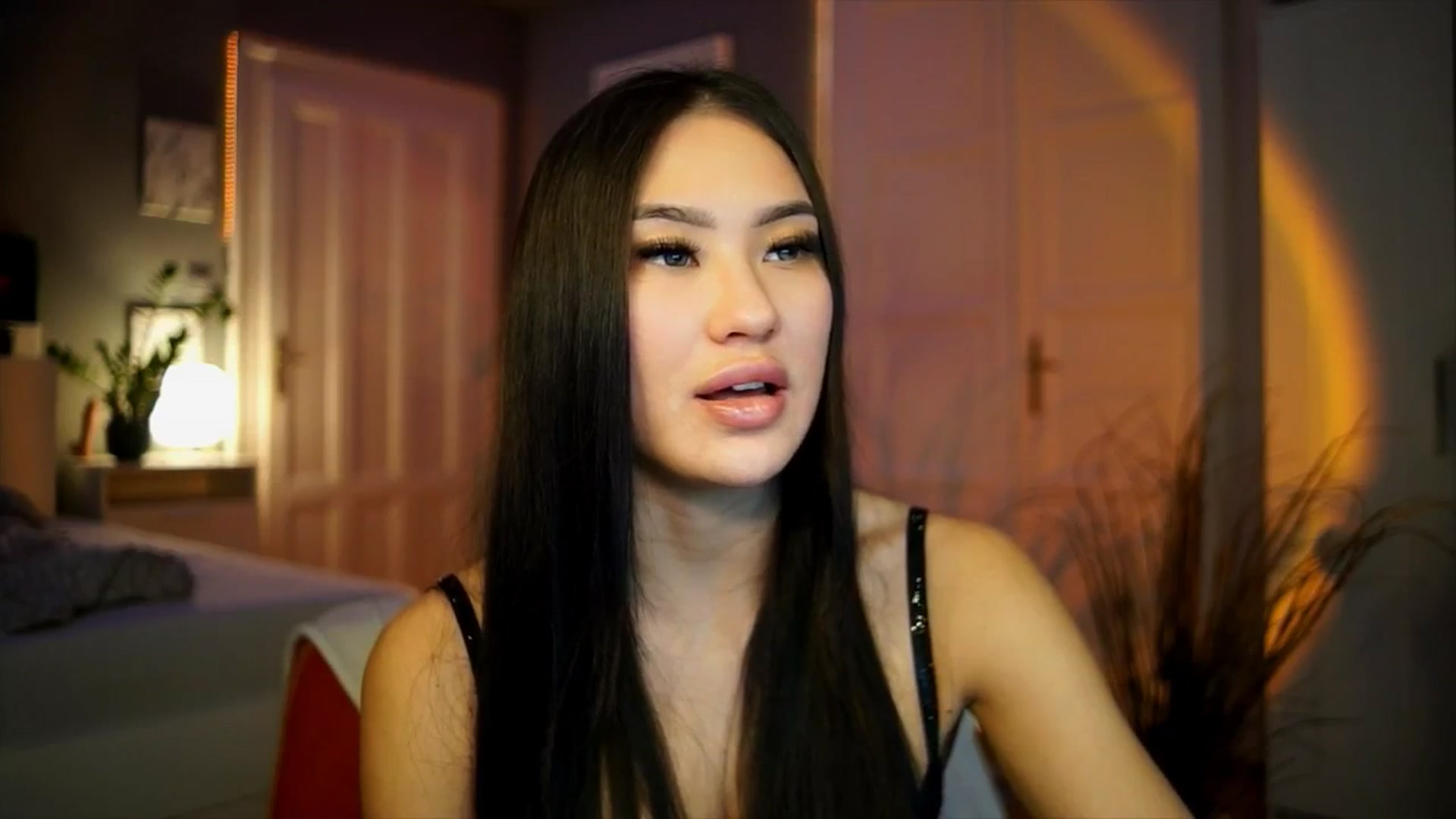 Gallery image thumbnail from MaiStream's myfreecams stream on, 01/14/2026, 21:09 image 9 of 20